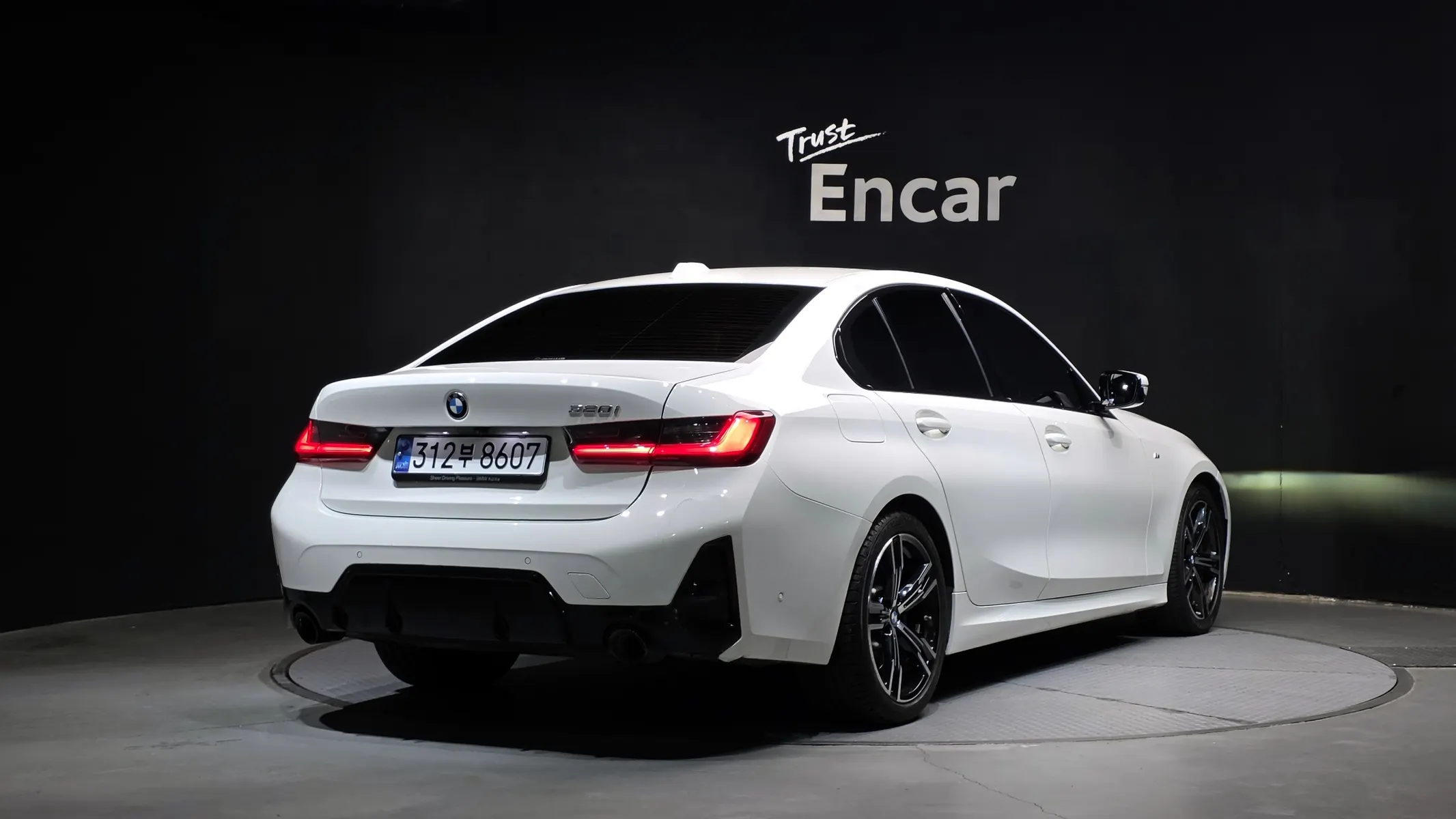 BMW 3 Series (G20) 320i M 2022 2/31