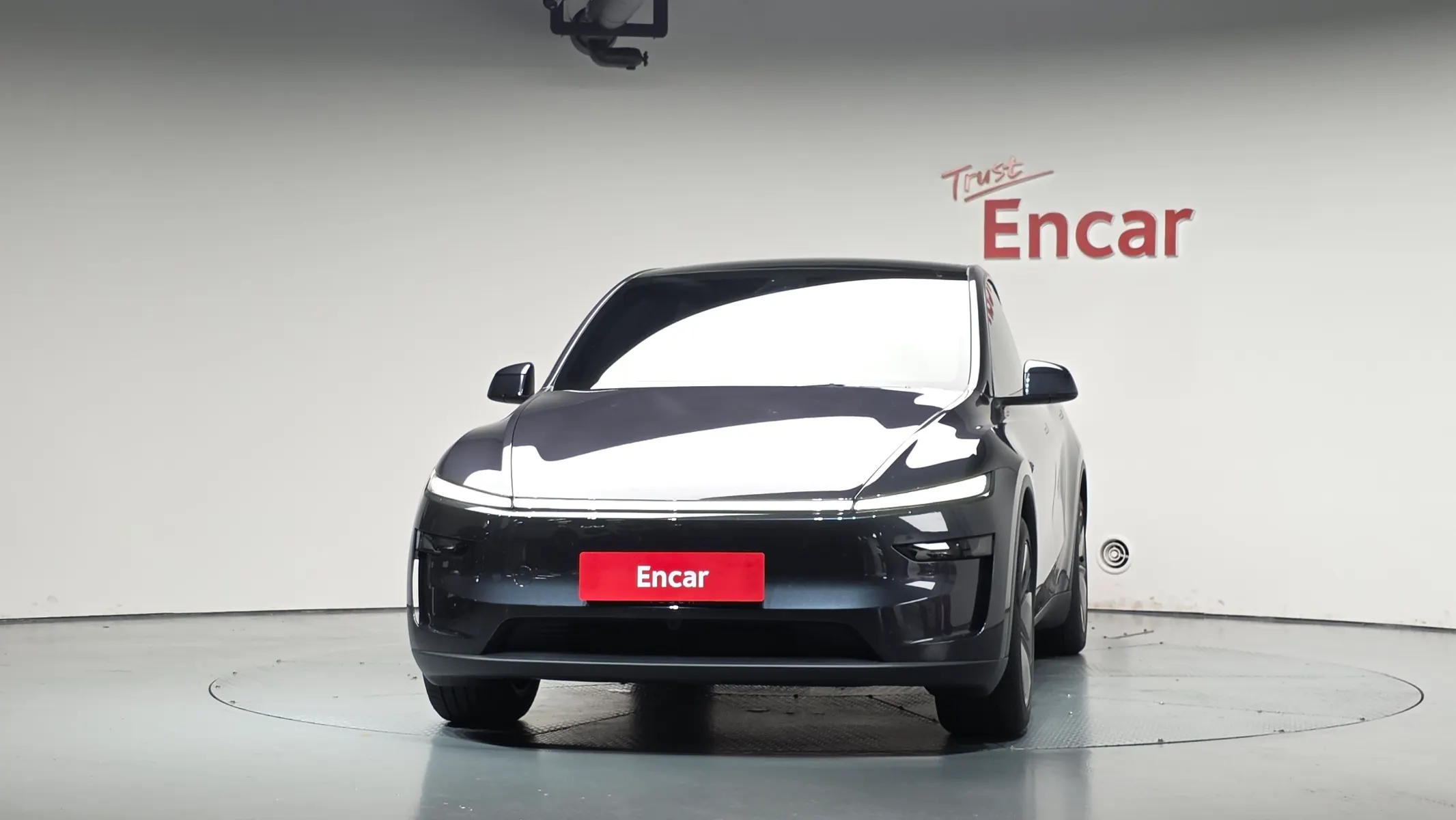 Tesla Y RWD 2026 2/5
