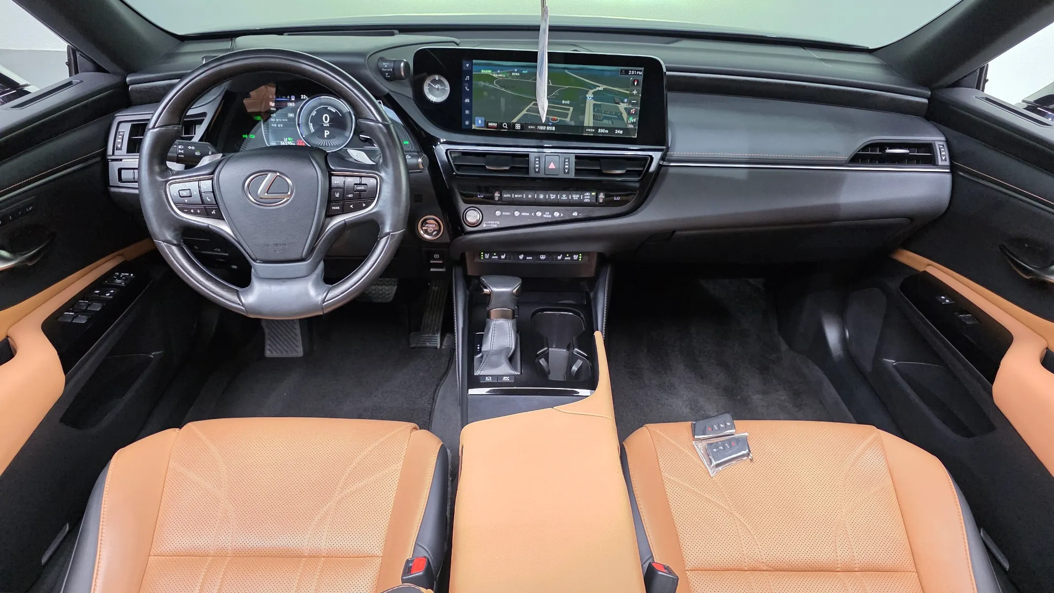 Lexus ES300h 7 2023 4/5