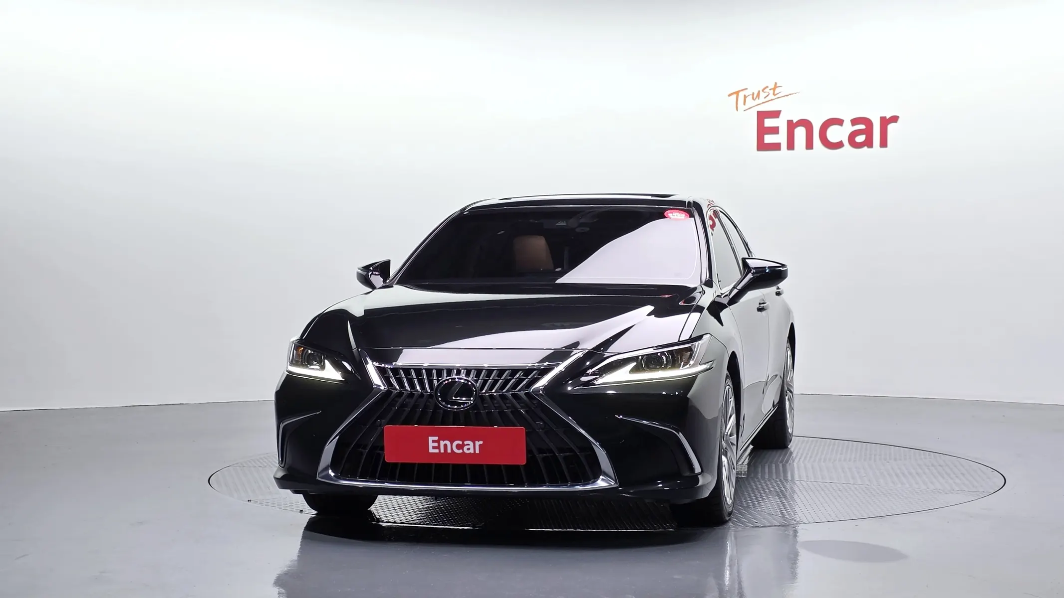 Lexus ES300h 7 2023 2/5
