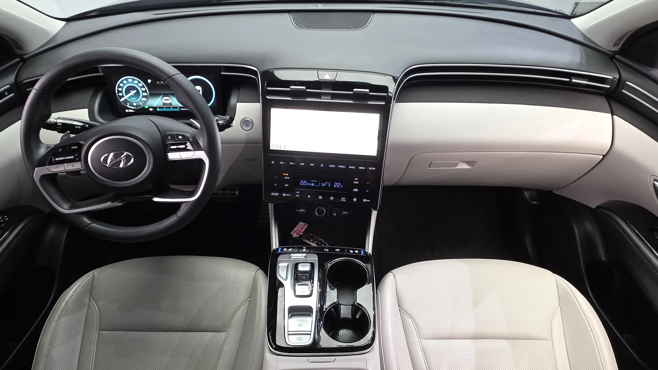 Hyundai (NX4) 2WD 2021 4/5
