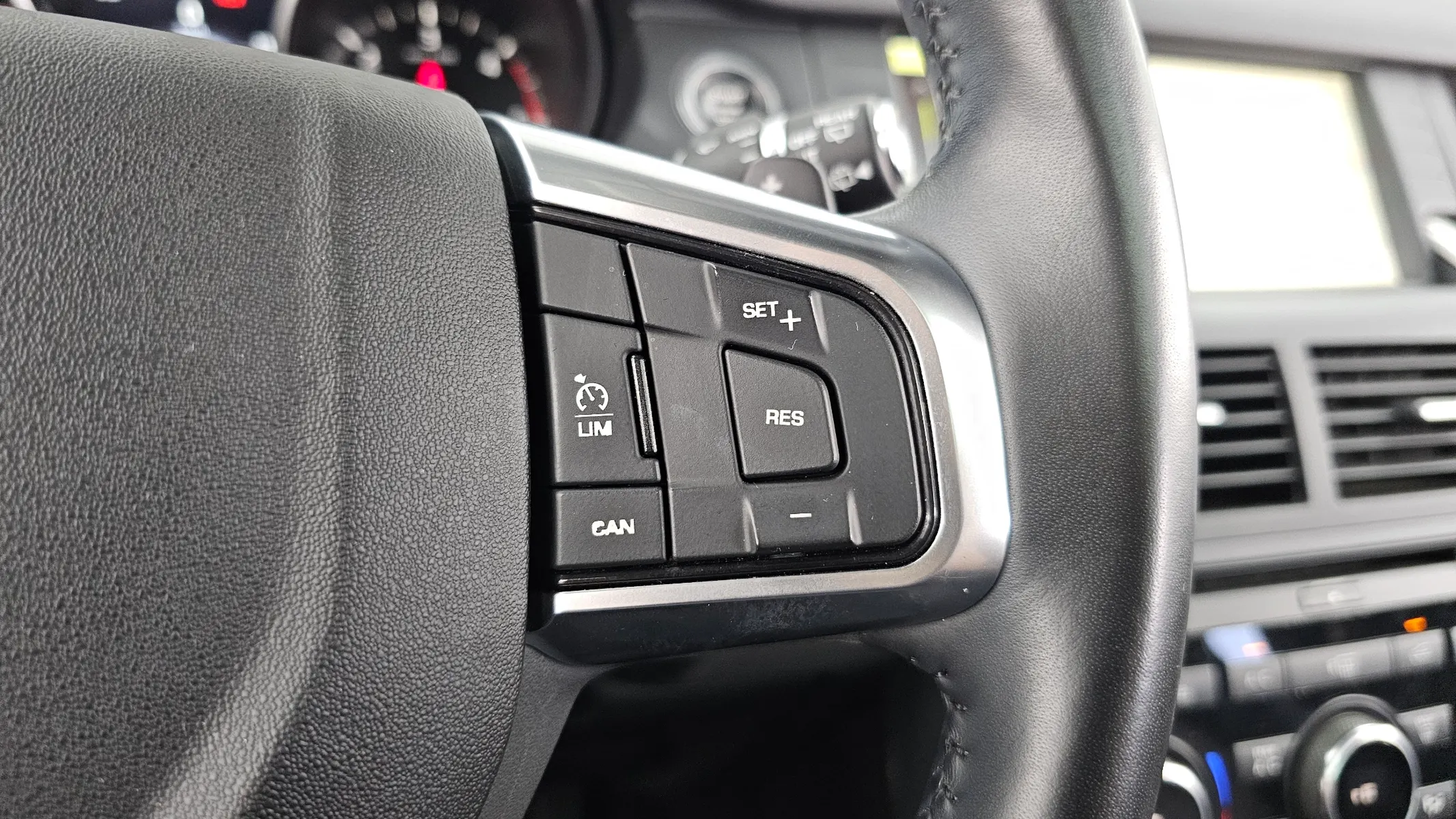 Land Rover 디스커버리 스포츠 2.0 TD4 SE (150) 2018 36/37