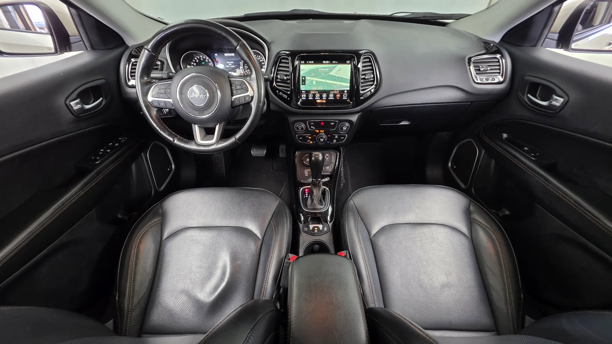 Jeep 2 2.4 AWD 2019 4/5