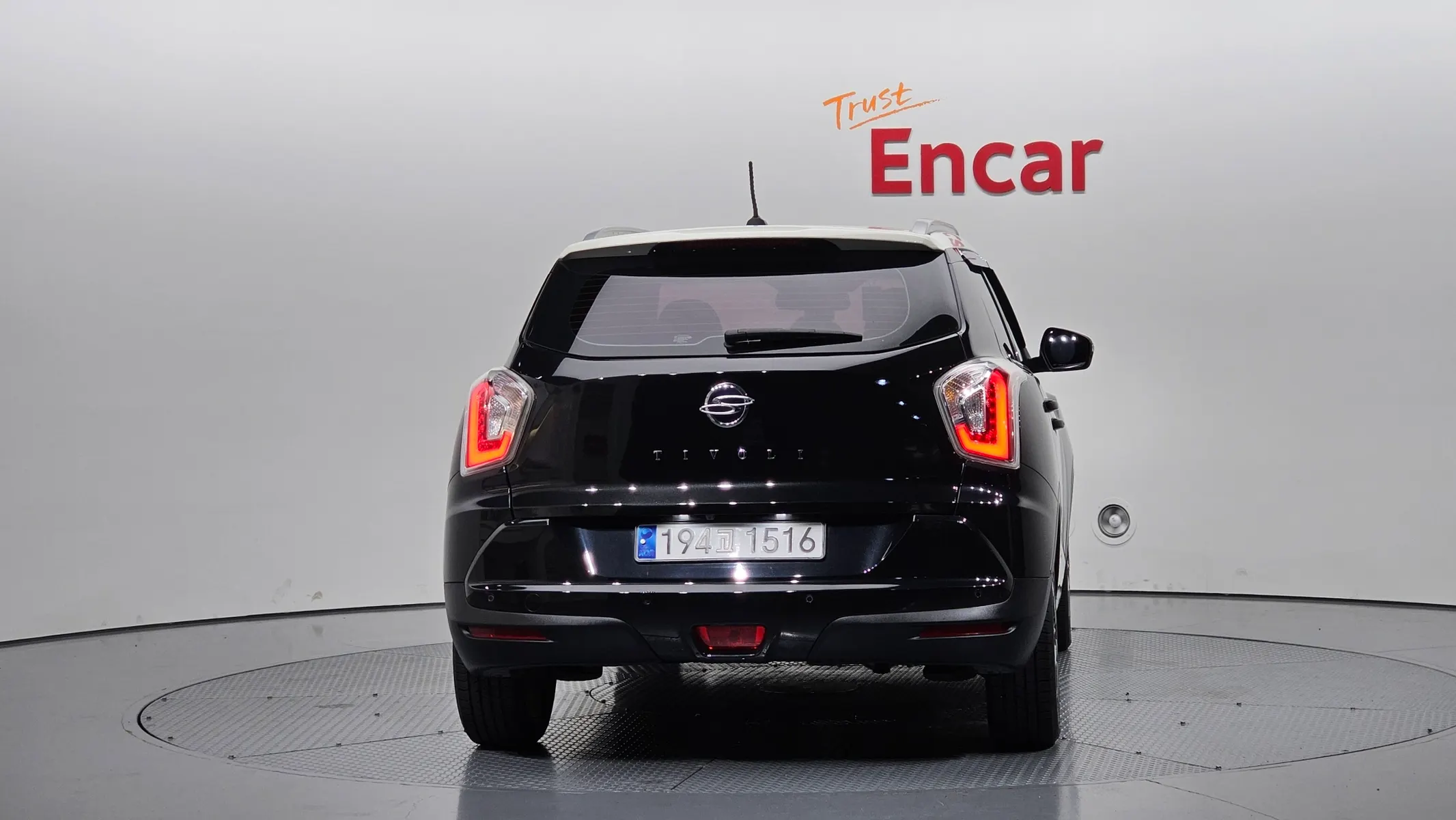 KG Mobility Tivoli LX 2WD 2016 3/5