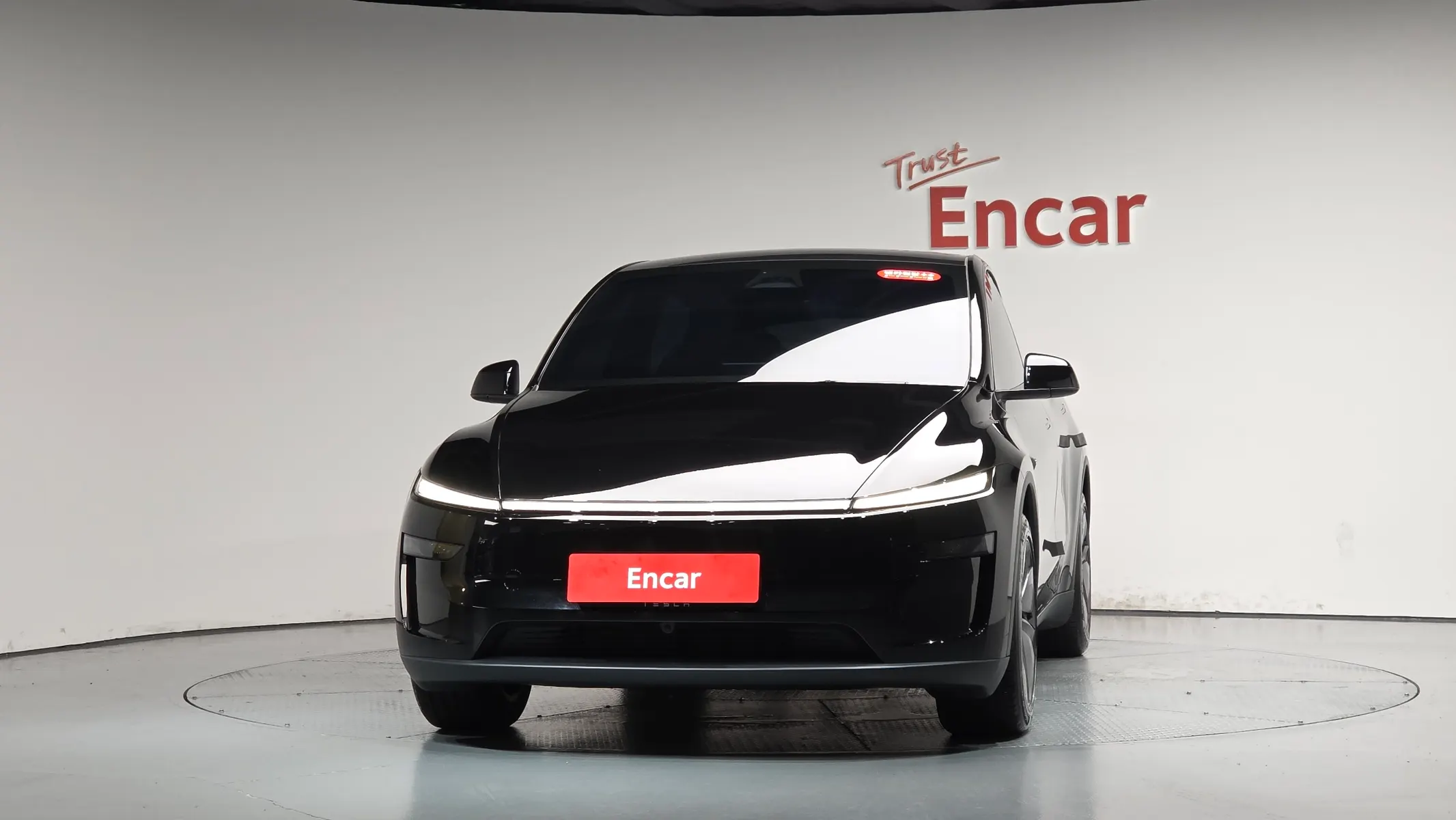 Tesla Y AWD 2026 2/5