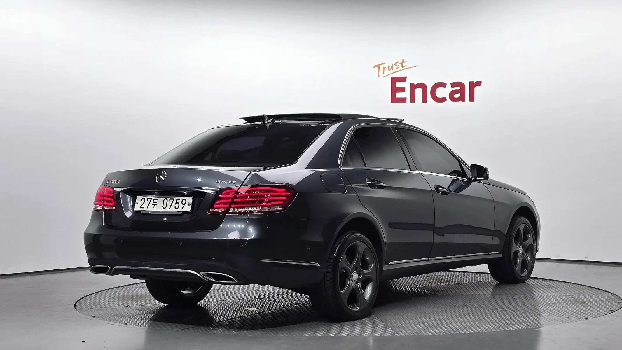 Mercedes-Benz E-Class W212 E400 4MATIC 2015 2/21