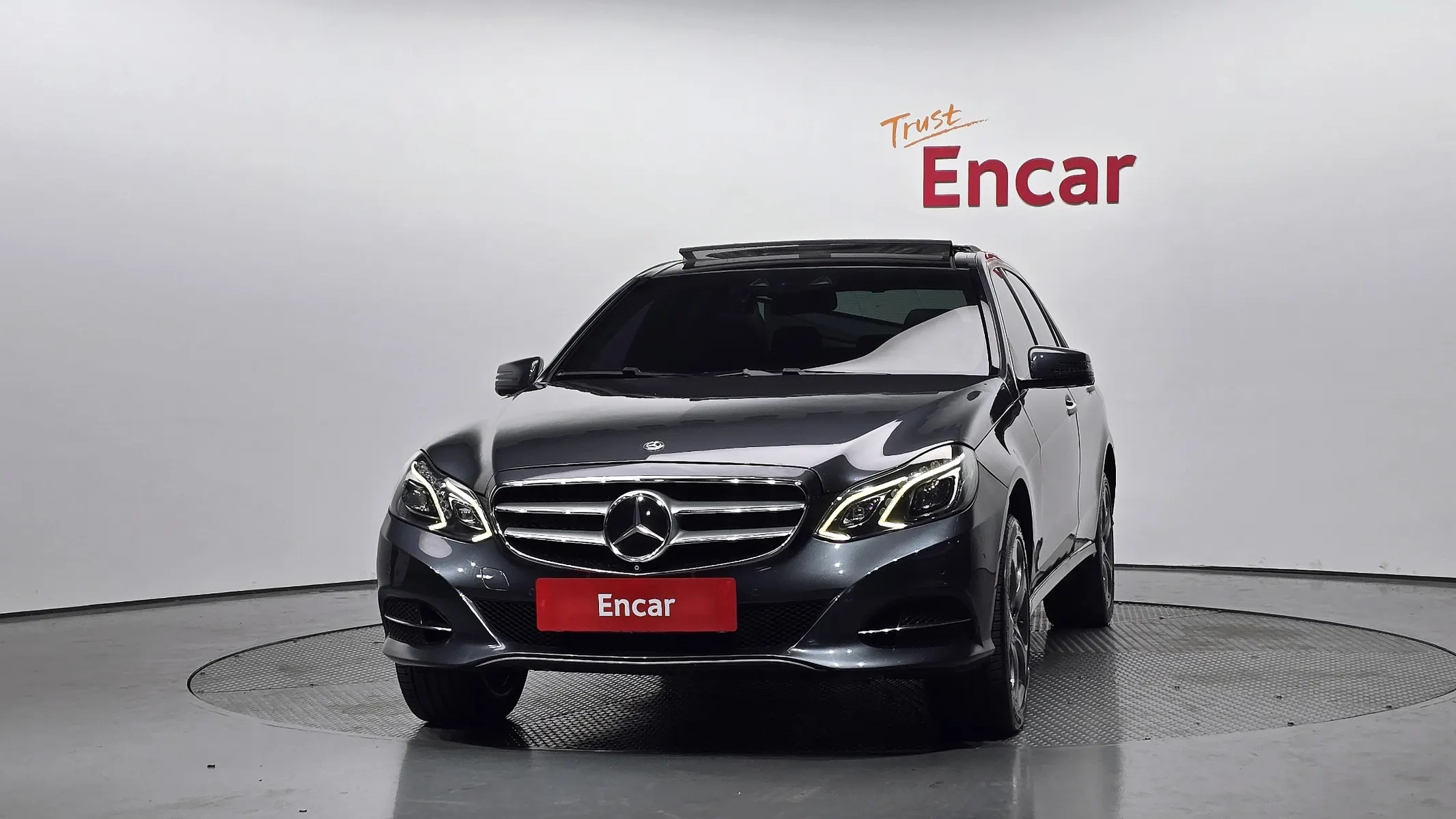 Mercedes-Benz E-Class W212 E400 4MATIC 2015 3/21