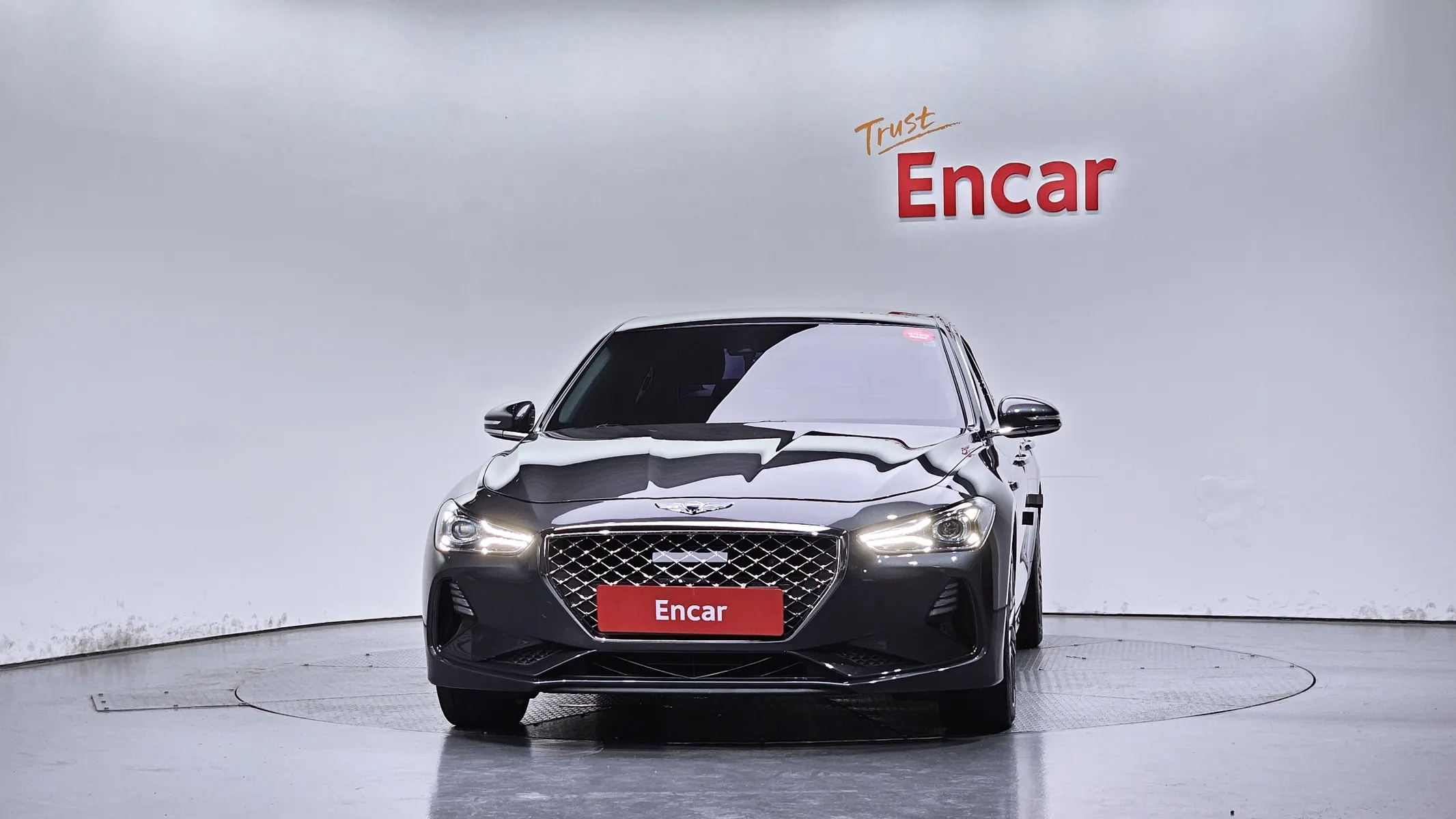 Genesis G70 2.0T AWD 2018 2/5