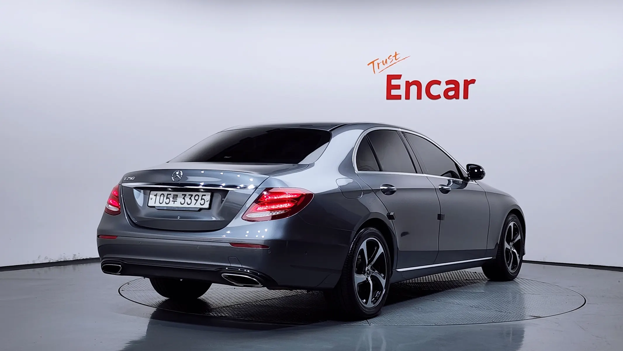 Mercedes-Benz E-Class W213 E250 2019 2/33