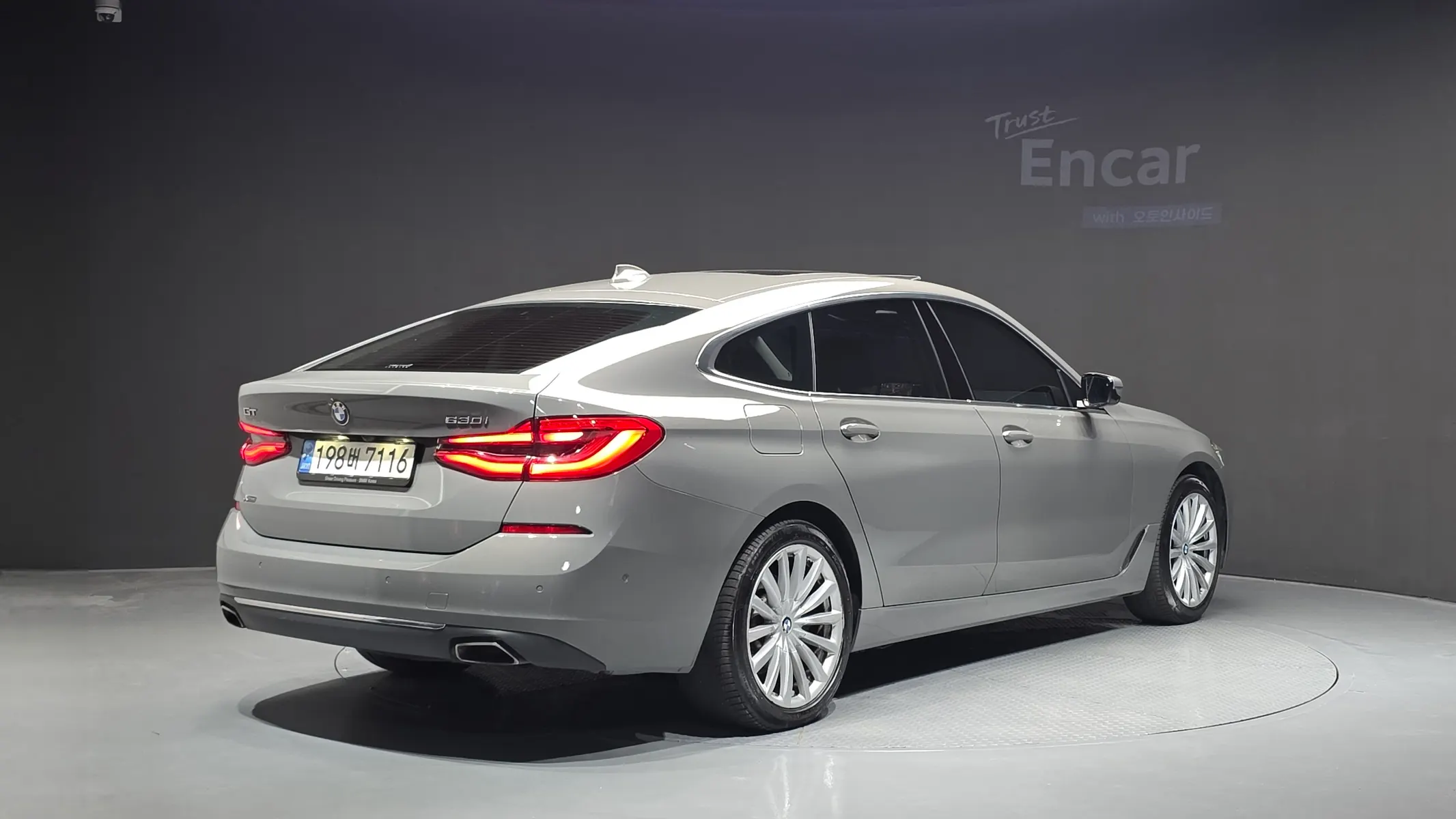 BMW 6 Series GT (G32) 630i xDrive 2021 2/35