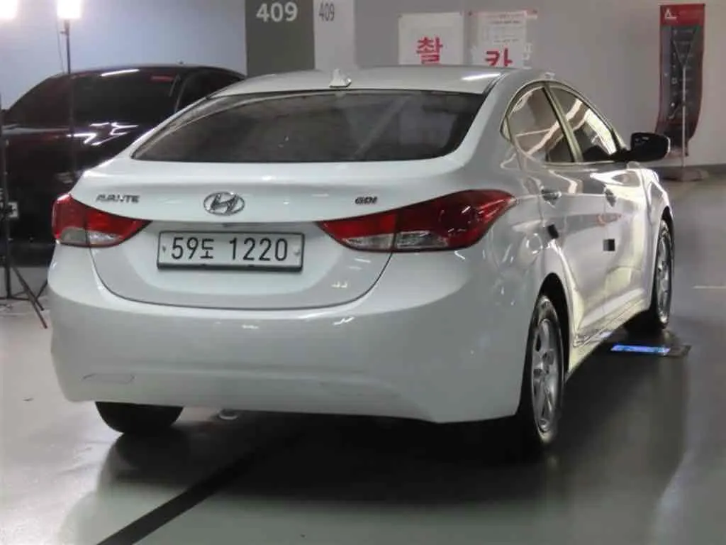 Hyundai MD M16 GDI 2012 3/5