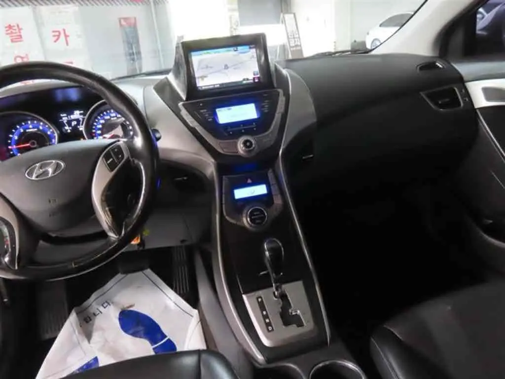 Hyundai MD M16 GDI 2012 4/5