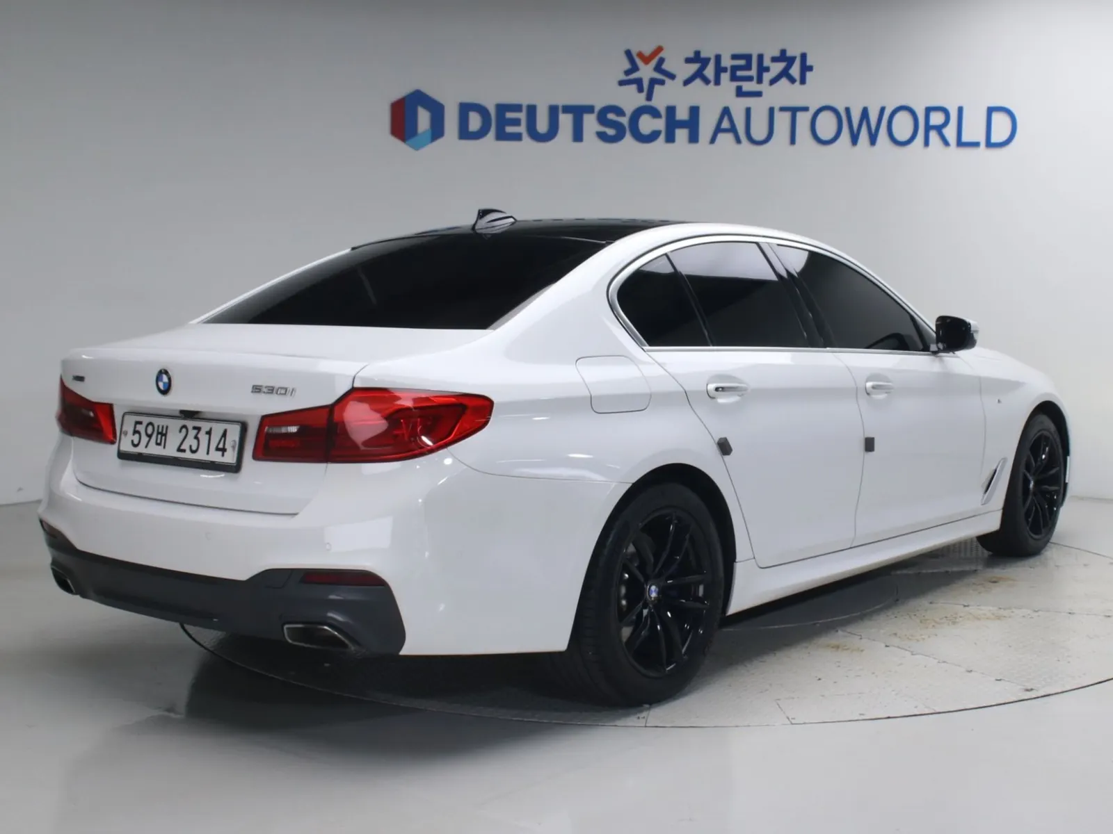 BMW 5 Series (G30) 530i xDrive M 2017 3/21