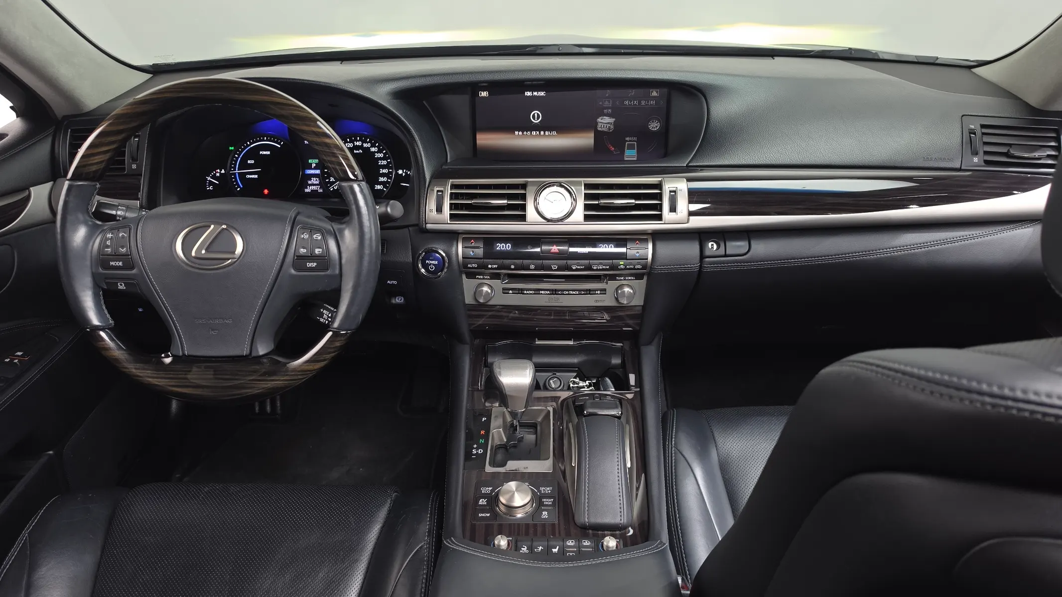 Lexus LS600hL 5 Ottoman 2015 4/5