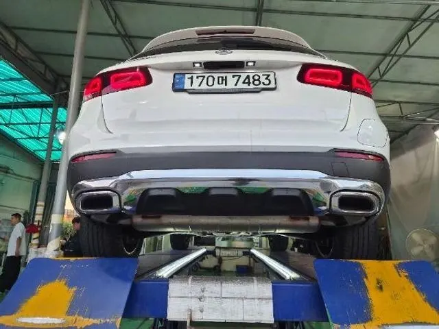 Mercedes-Benz GLC-Class X253 GLC300e 4MATIC 2021 2/3