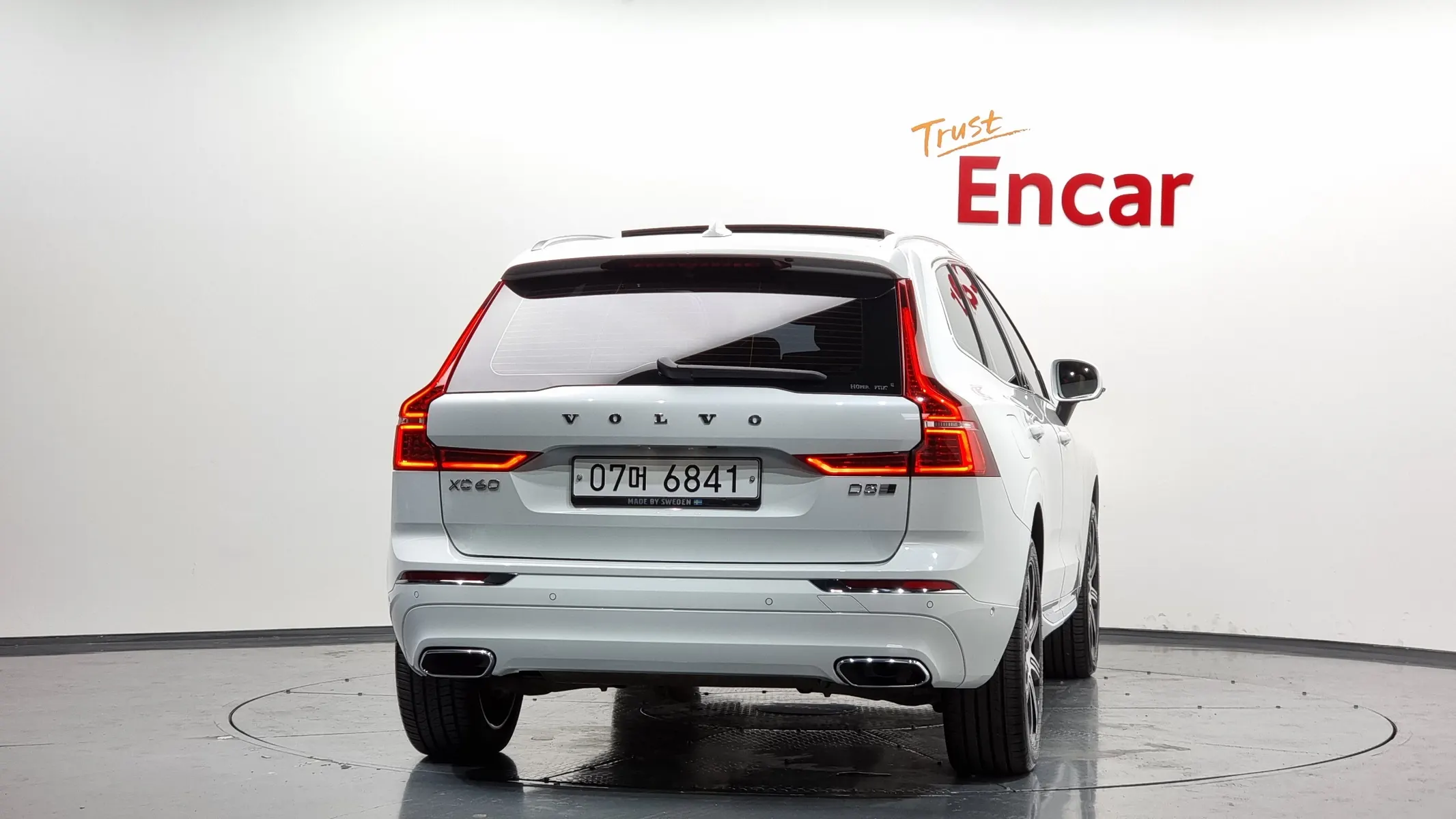 Volvo XC60 2 D5 2019 3/5
