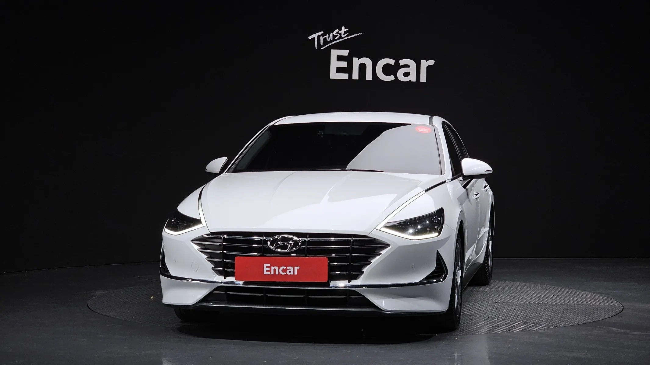 Hyundai (DN8) 2.0 2019 2/5
