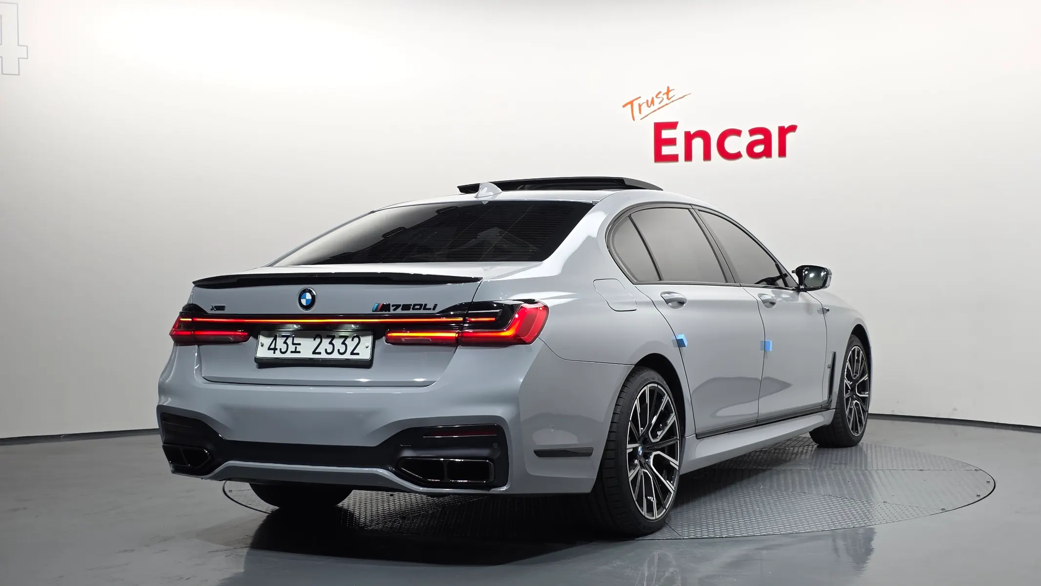BMW 7 Series (G11) 750Li xDrive 2016 2/21