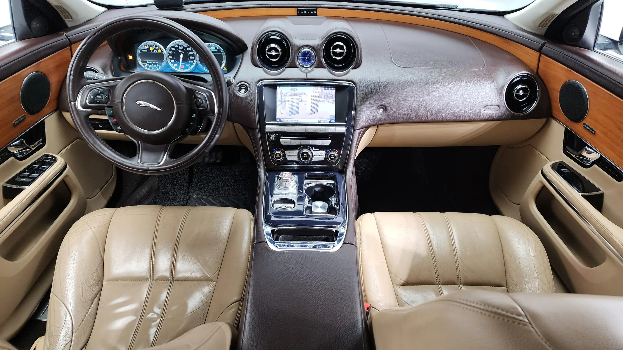 Jaguar All New XJ 2.0 LWB 2013 4/5
