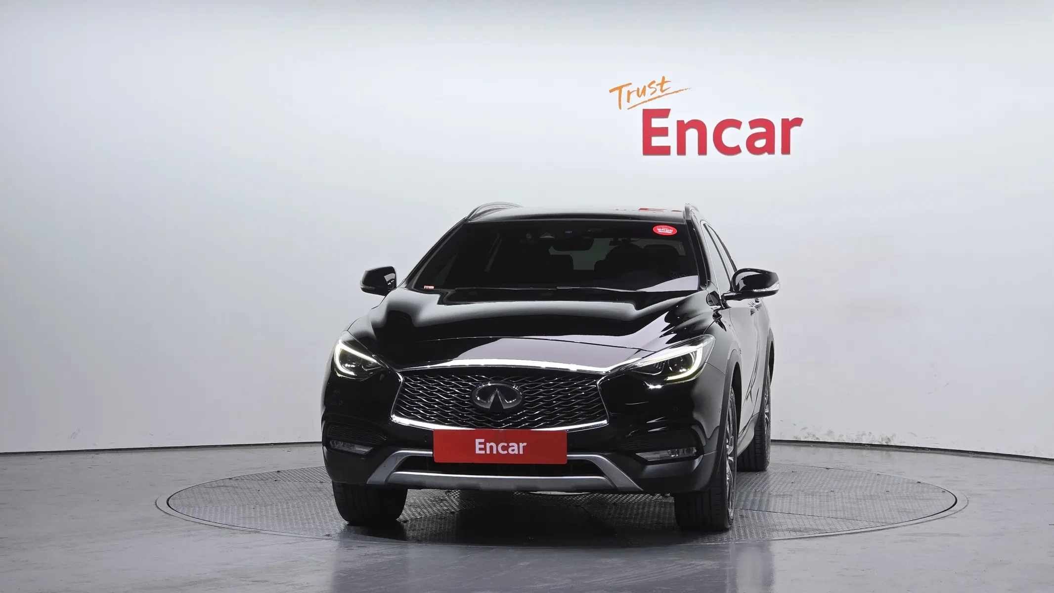 Infiniti QX30 2.0 AWD 2019 2/5
