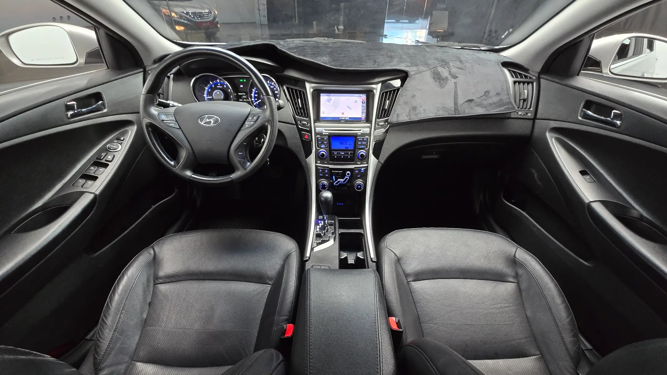 Hyundai YF LPI 2009 4/4