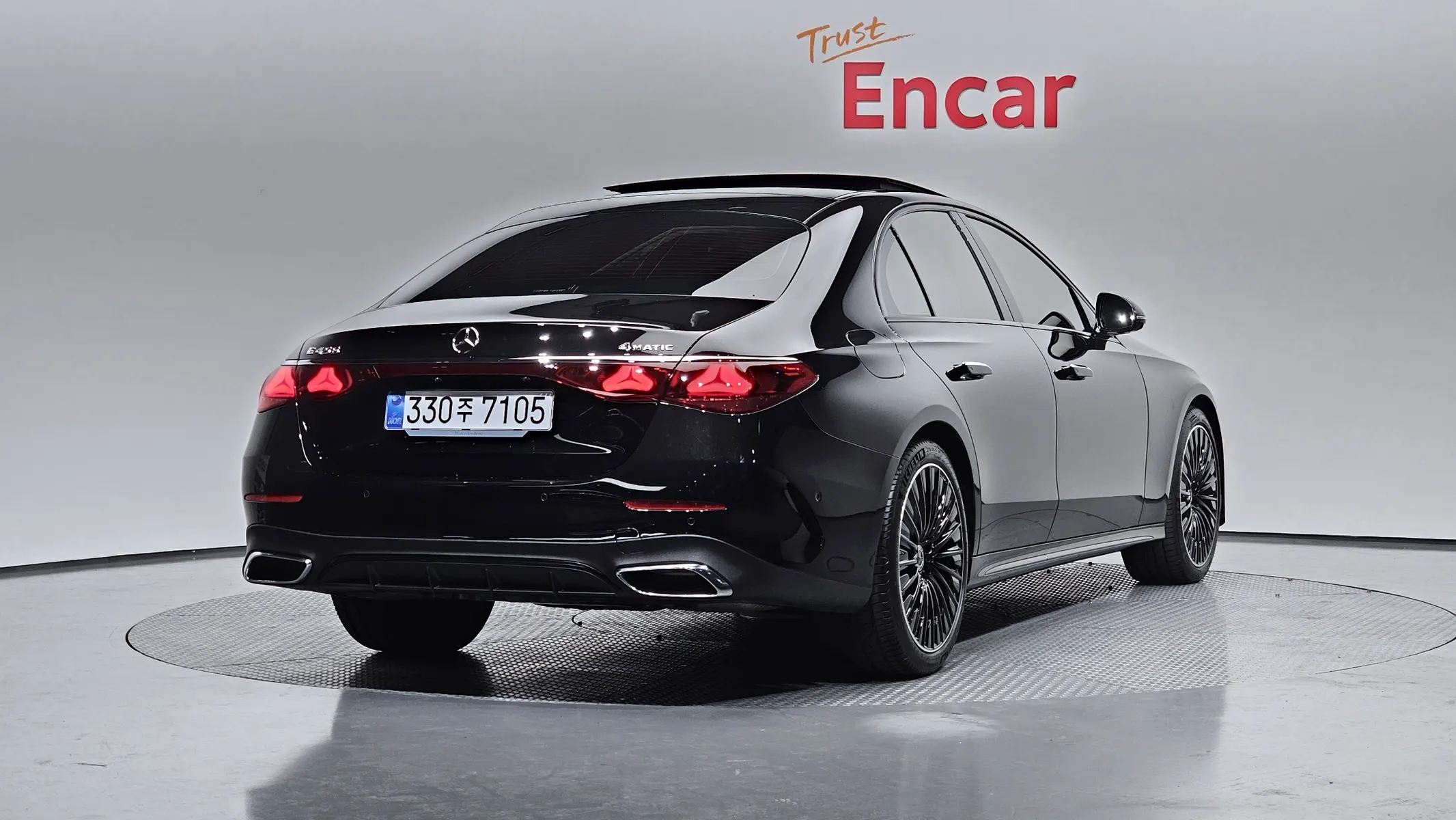 Mercedes-Benz E-Class W214 E450 4MATIC AMG Line 2025 2/21