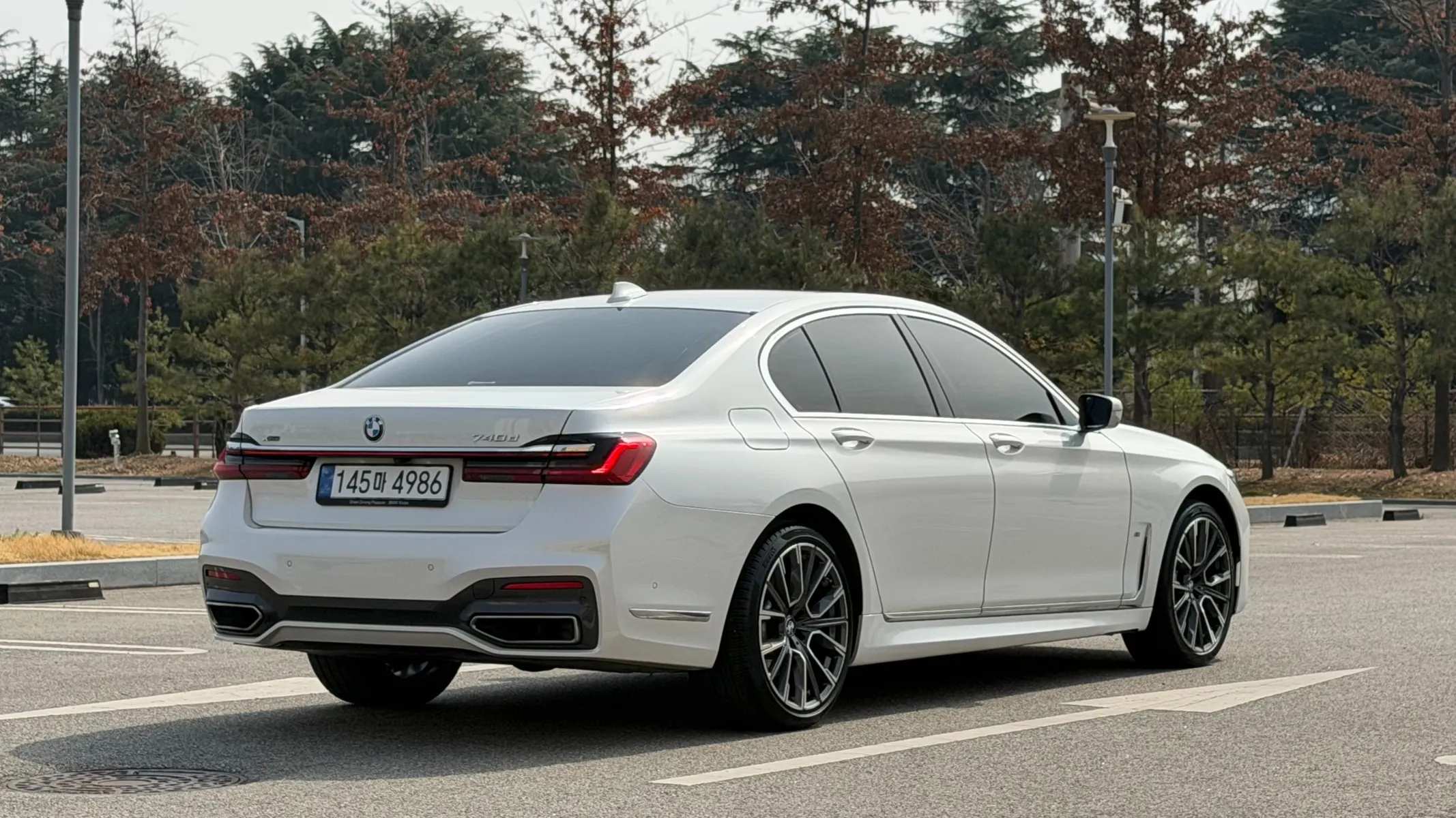 BMW 7 Series (G11) 740d xDrive M 2021 2/21