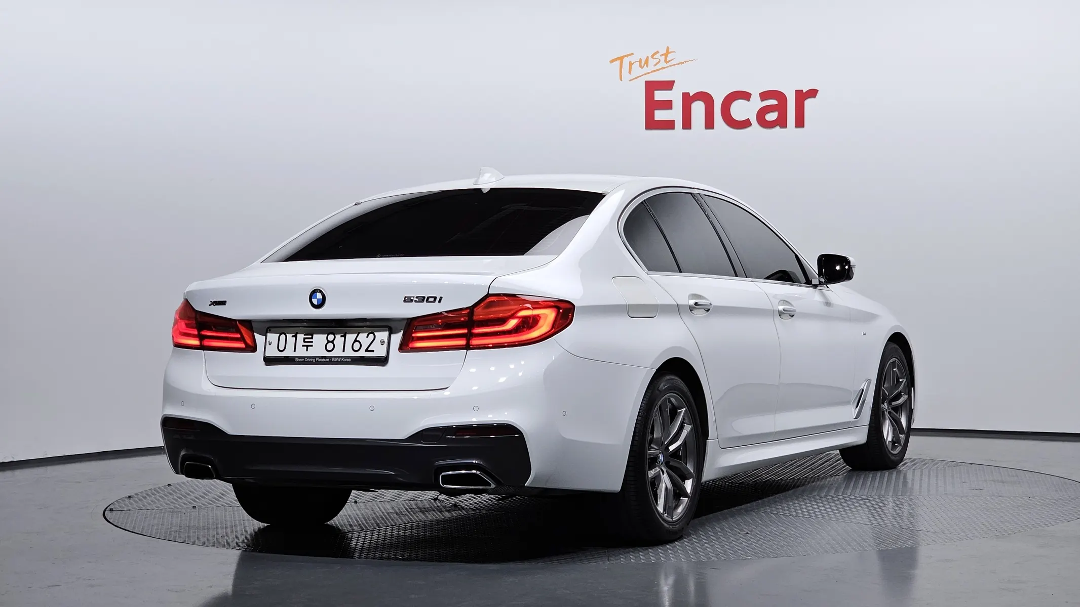 BMW 5 Series (G30) 530i xDrive M 2018 2/21