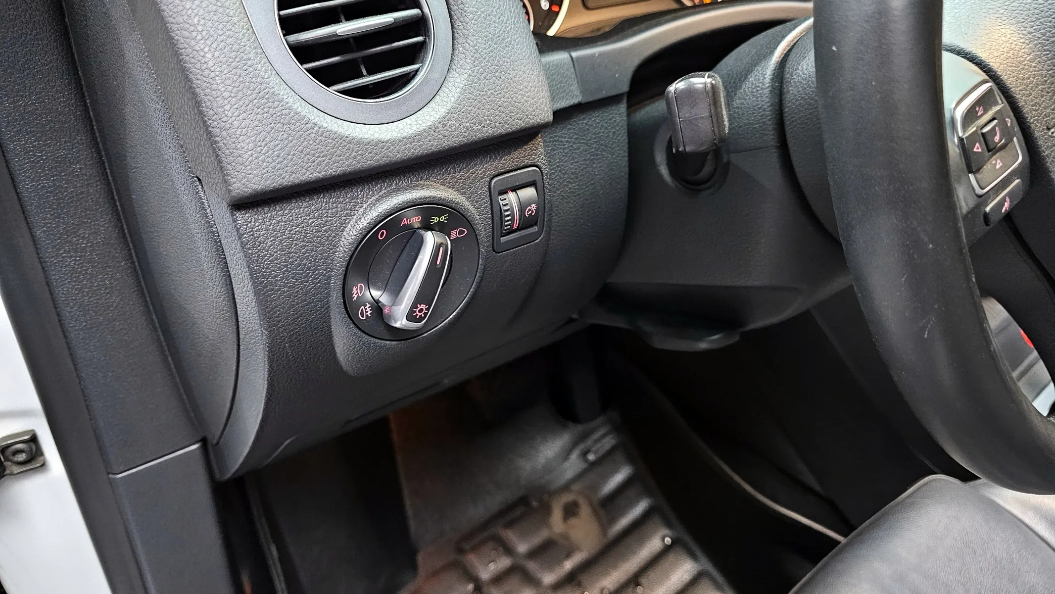 Volkswagen 티구안 2.0 TDI 2015 20/21