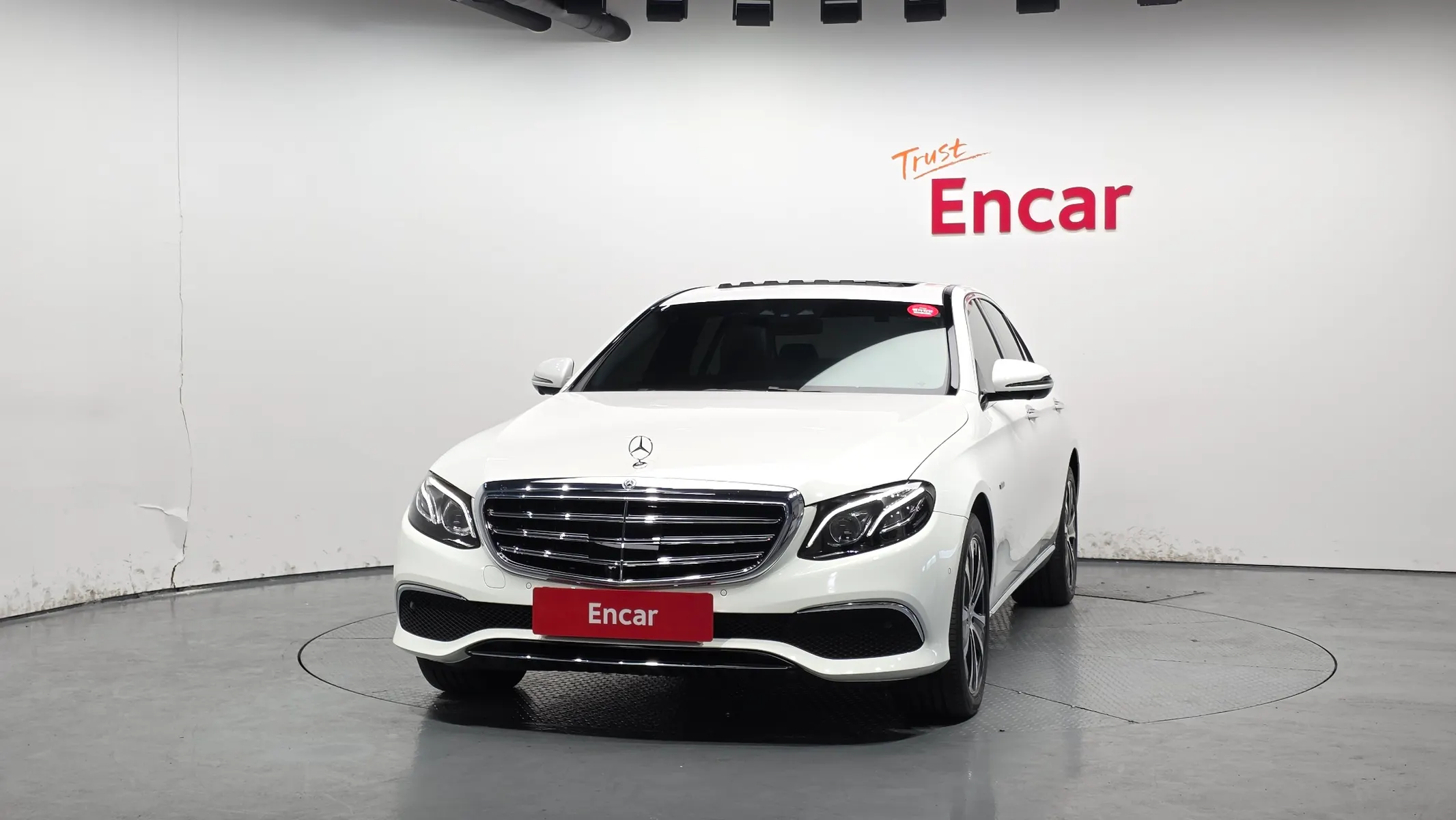 Mercedes-Benz E-Class W213 E300e 4MATIC 2020 3/35