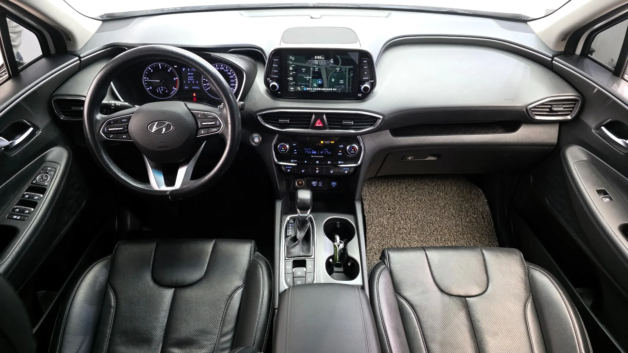 Hyundai TM 2.0 2WD 2019 4/5