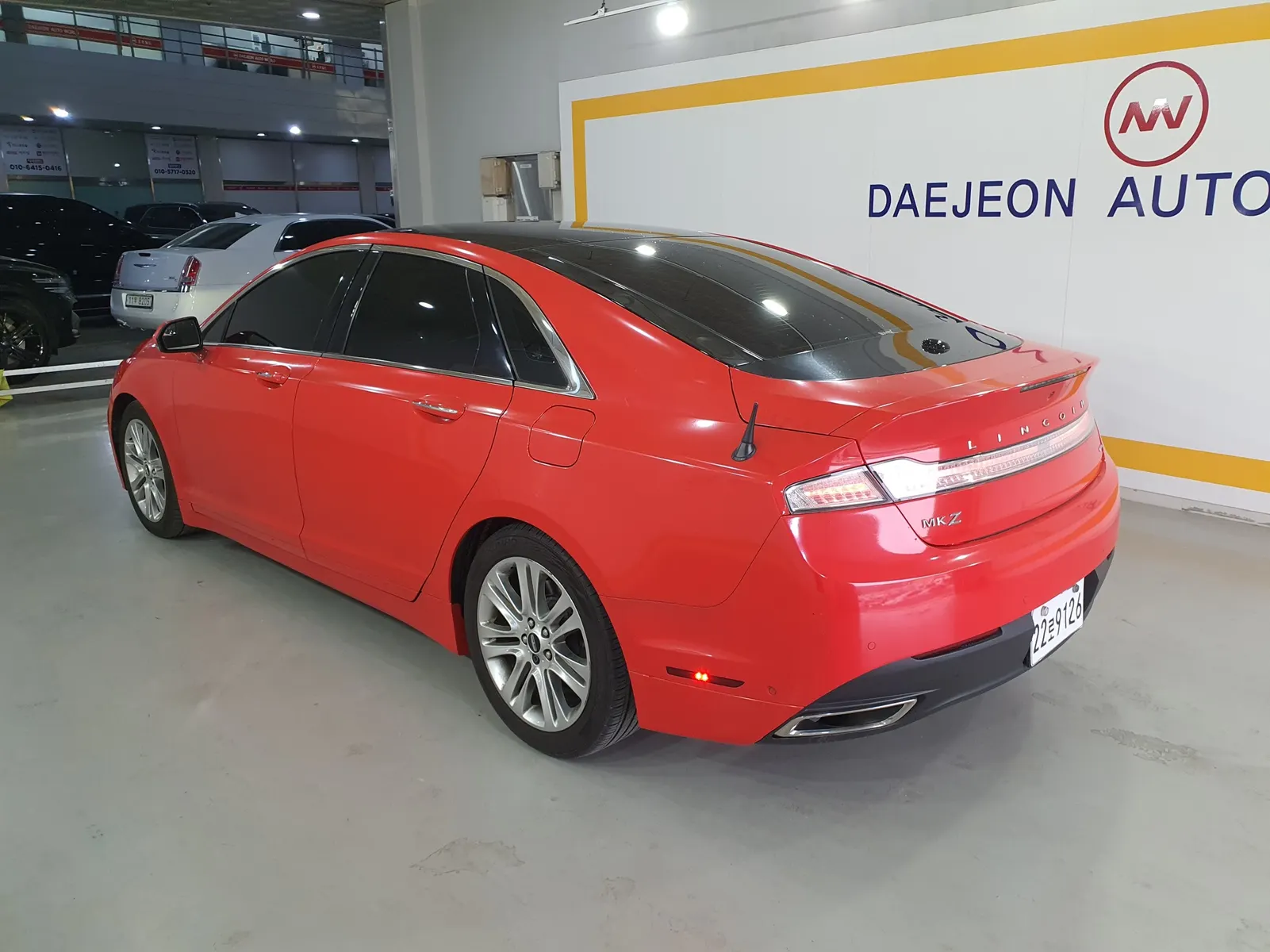 Lincoln MKZ 2.0 2014 2/5