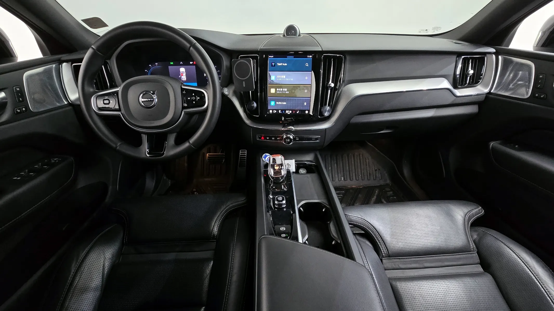 Volvo XC60 2 B6 R- 2022 4/5
