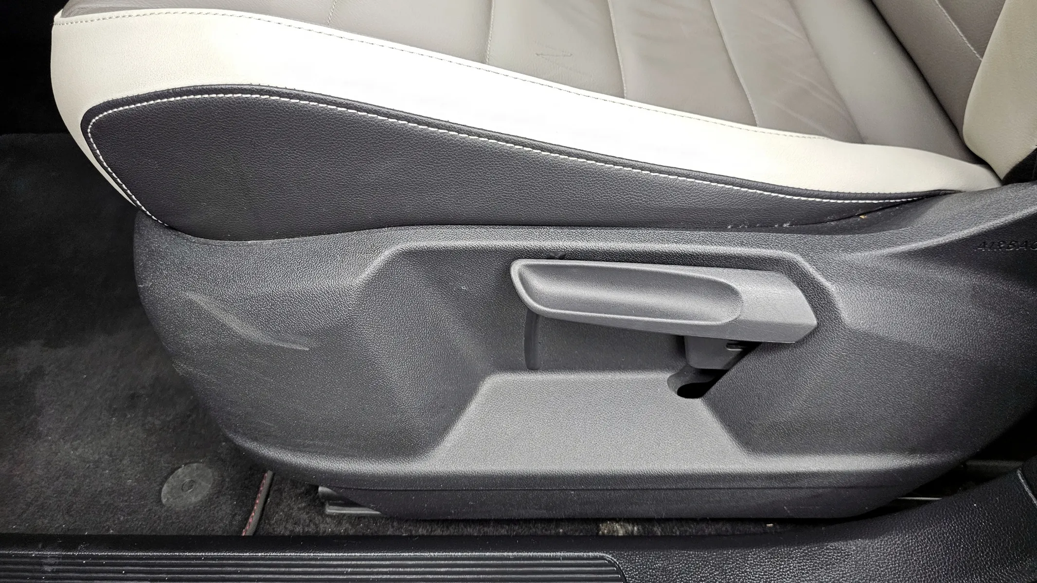 Volkswagen 티록 2.0 TDI 2021 32/33