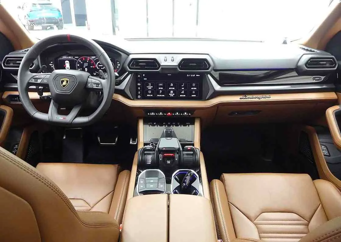 Lamborghini 우루스 4.0 V8 SE 2025 3/5