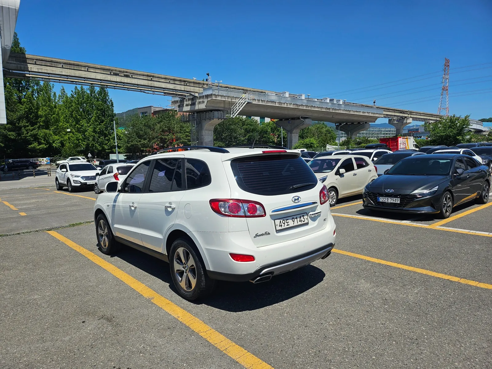 Hyundai CM 2WD(2.0 e-VGT) MLX 2012 3/5