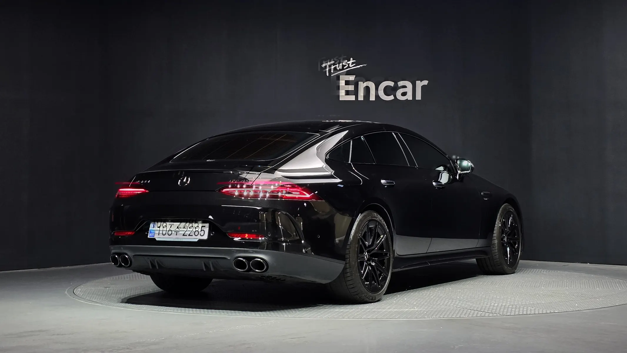 Mercedes-Benz AMG GT 4 43 4MATIC+ 2024 2/35