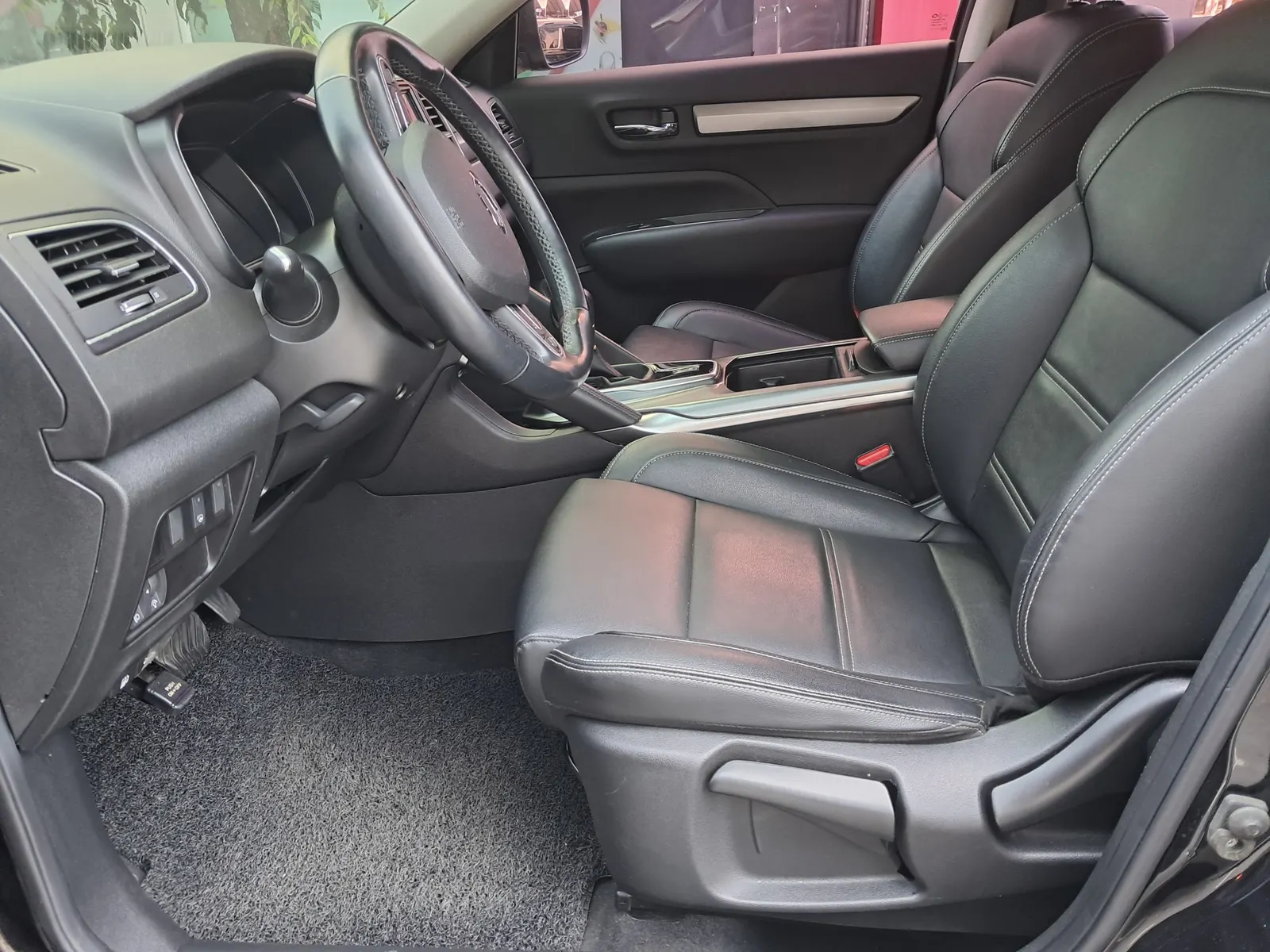 Renault Korea QM6 2WD LE 2017 4/5