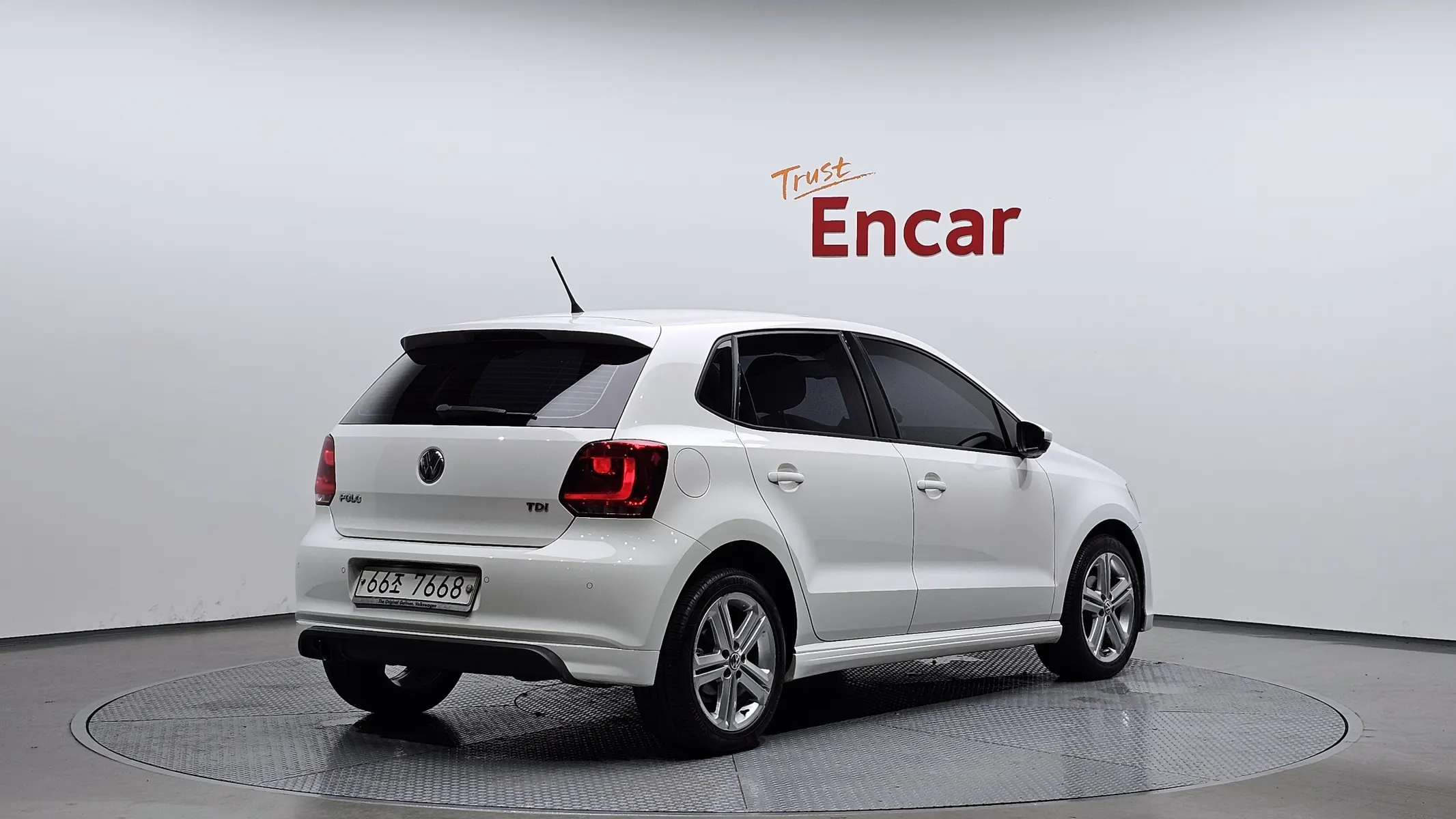 Volkswagen 폴로 1.6 TDI R-Line 2013 2/21