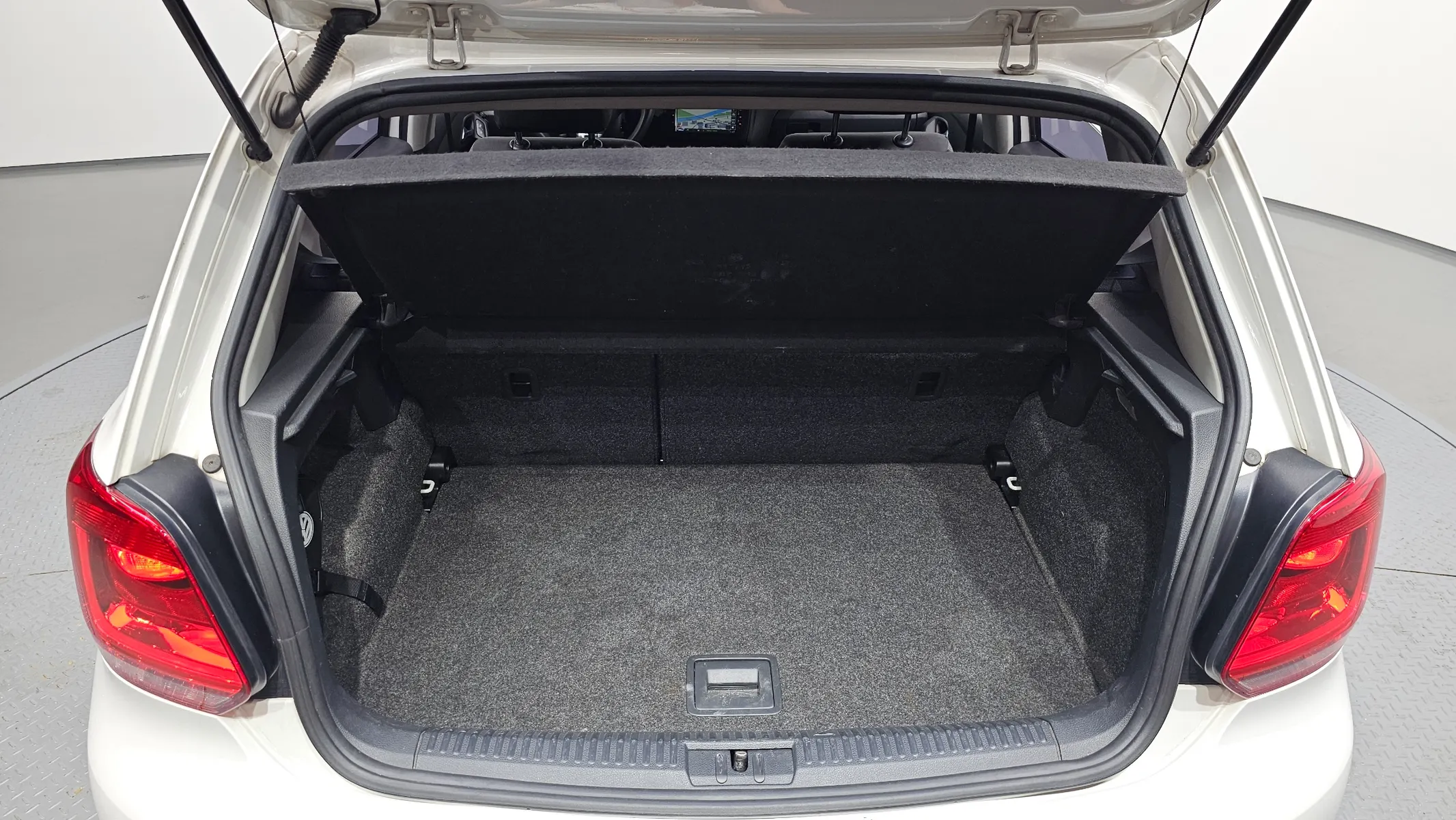 Volkswagen 폴로 1.6 TDI R-Line 2013 20/21
