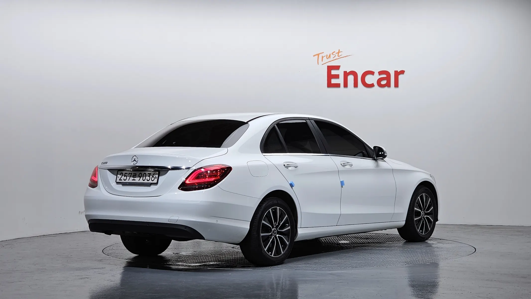 Mercedes-Benz C-Class W205 C200 2020 2/31