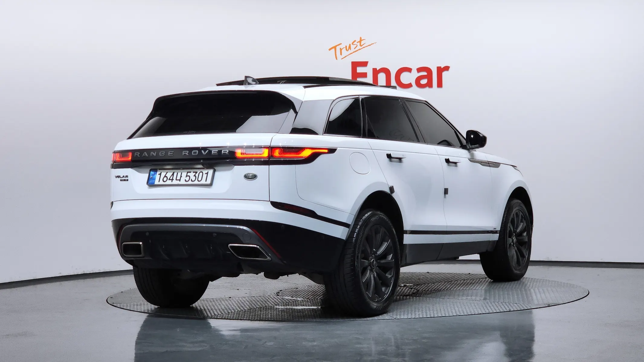Land Rover 레인지로버 벨라 3.0 P380 R- SE 2018 2/41