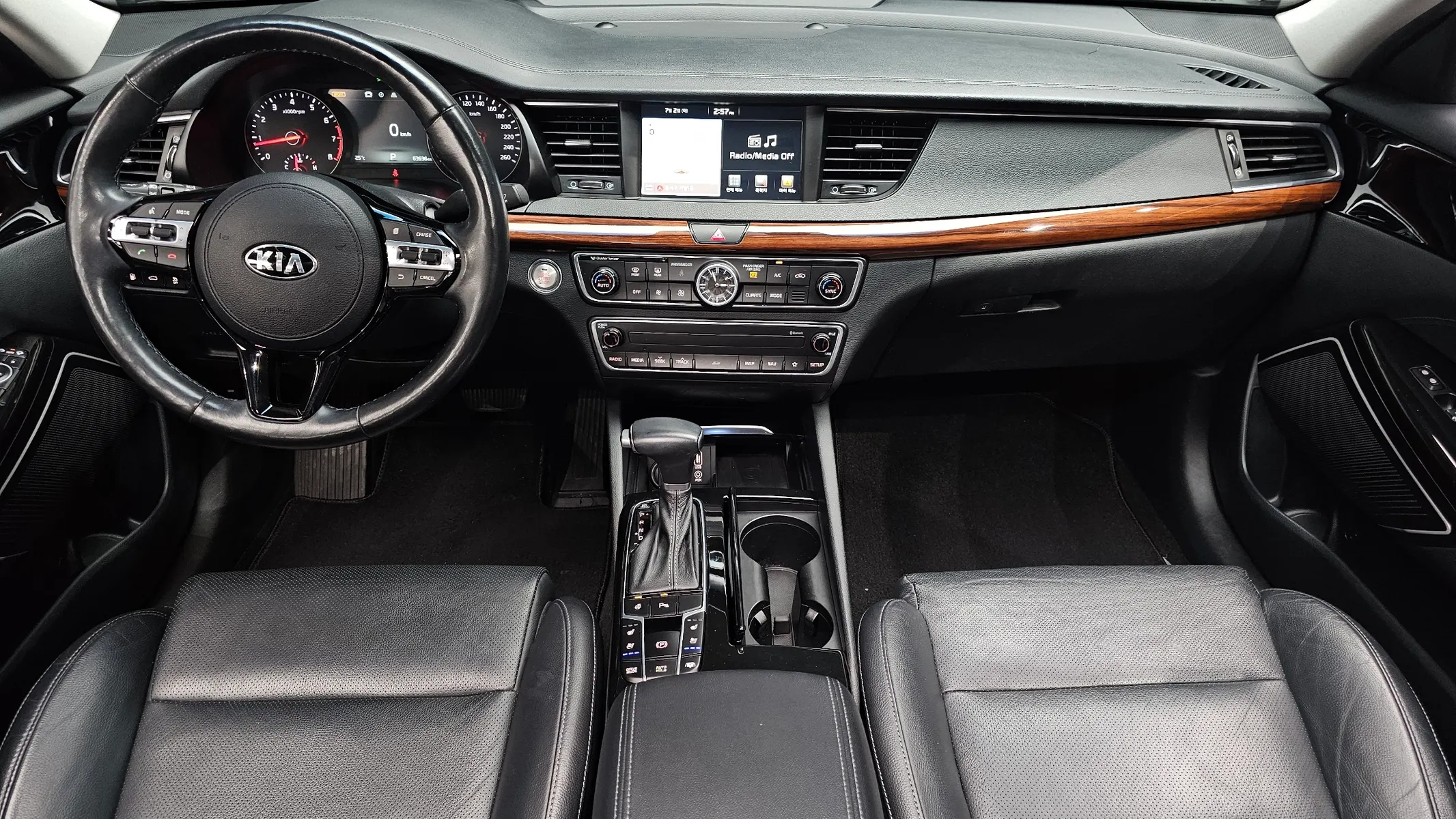 Kia K7 3.0 LPI () 2017 4/5