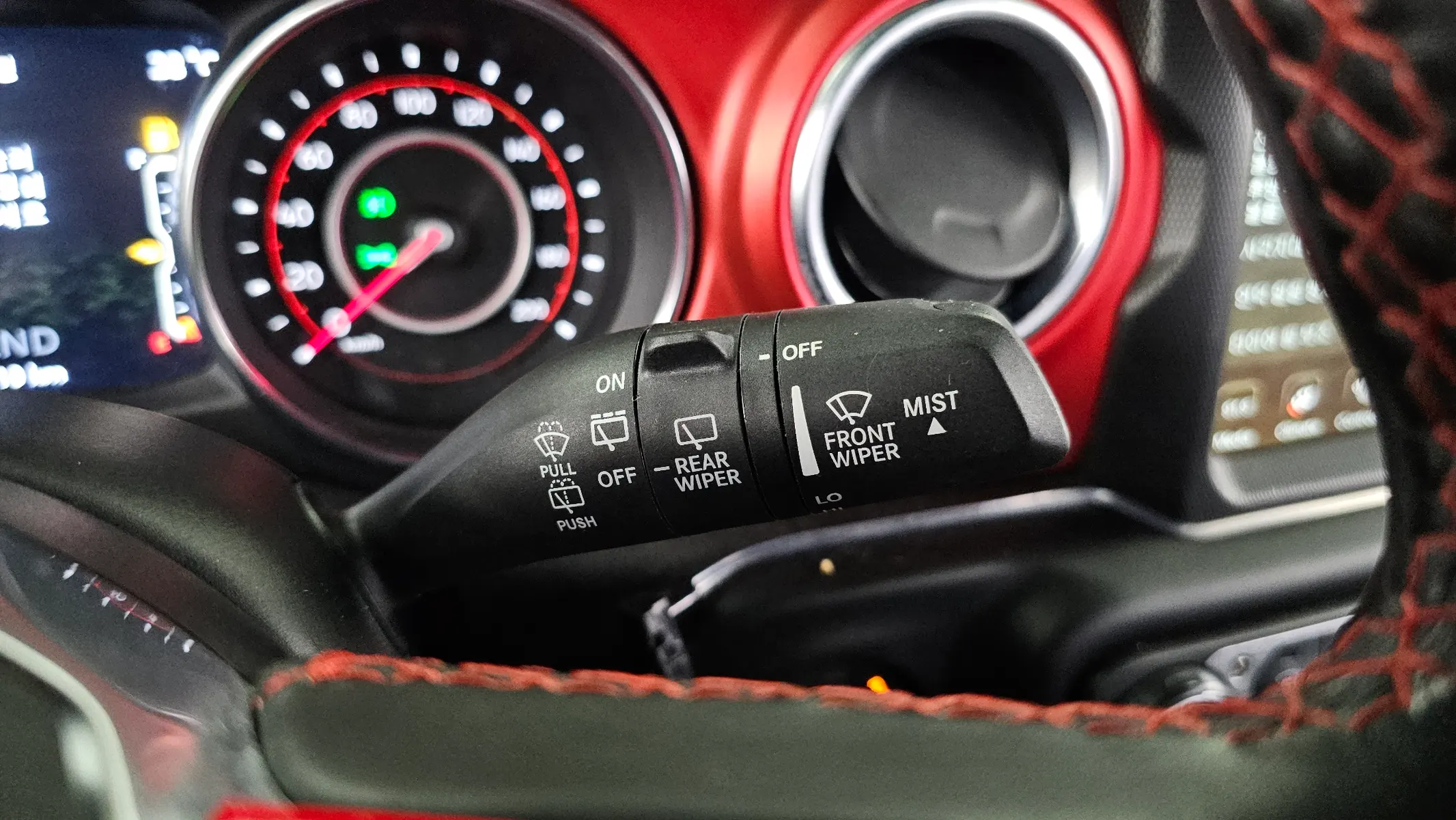 Jeep (JL) 2.0 4 2021 28/29