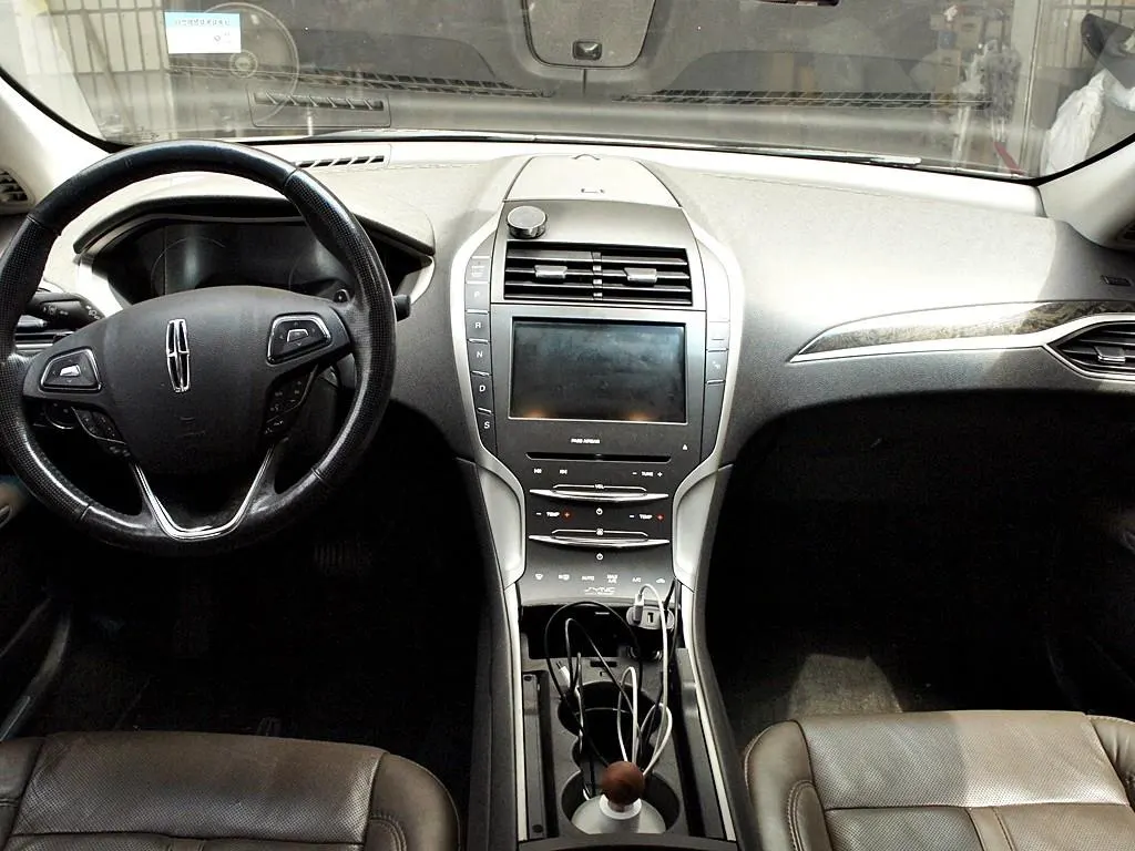 Lincoln MKZ 2.0 2014 4/5