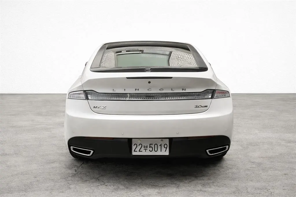 Lincoln MKZ 2.0 2014 2/5