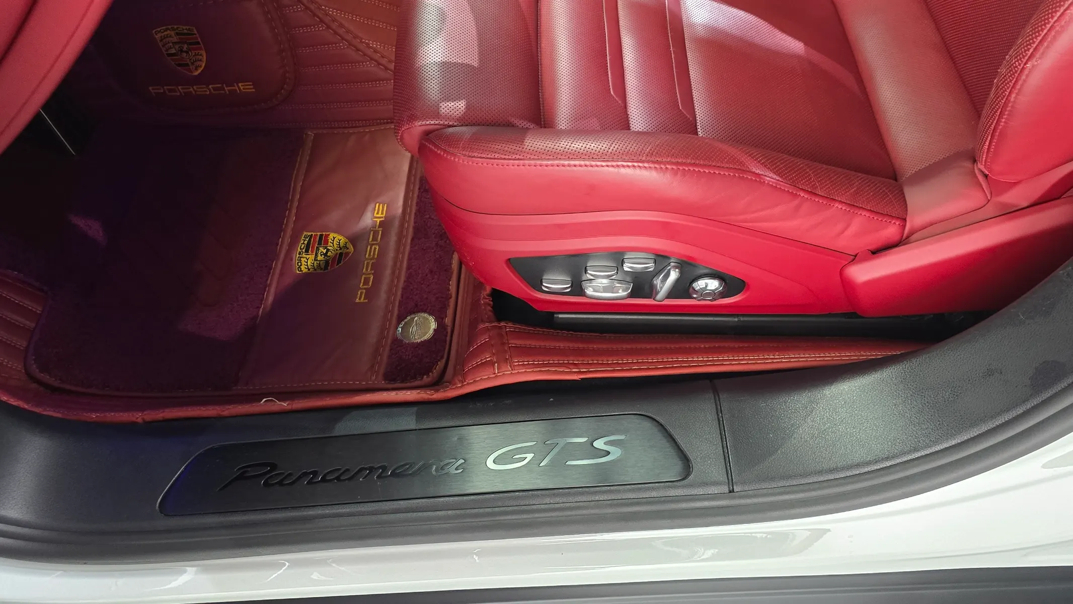 Porsche (971) 4.0 GTS 2019 34/35