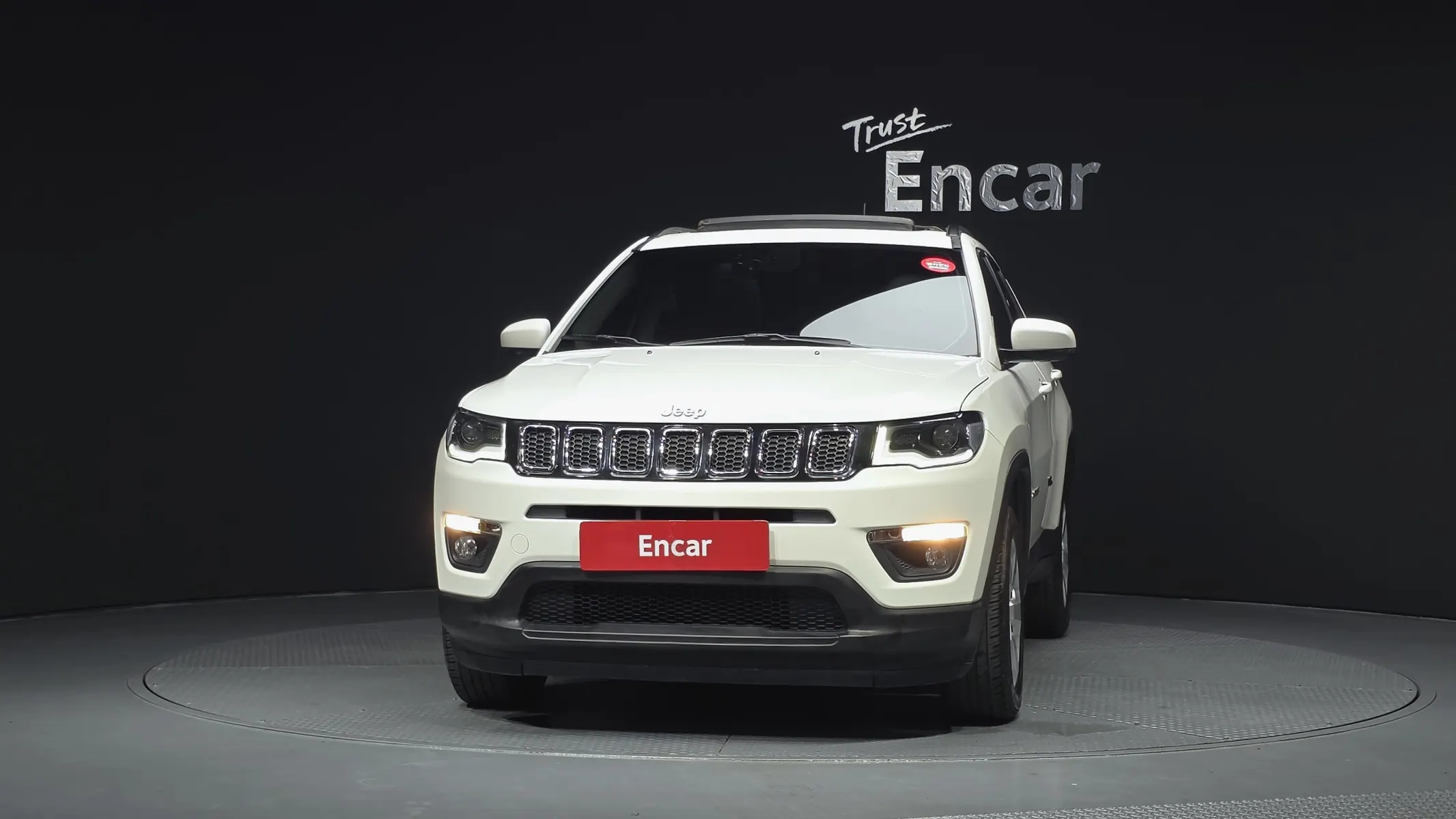 Jeep 2 2.4 AWD 2019 2/5