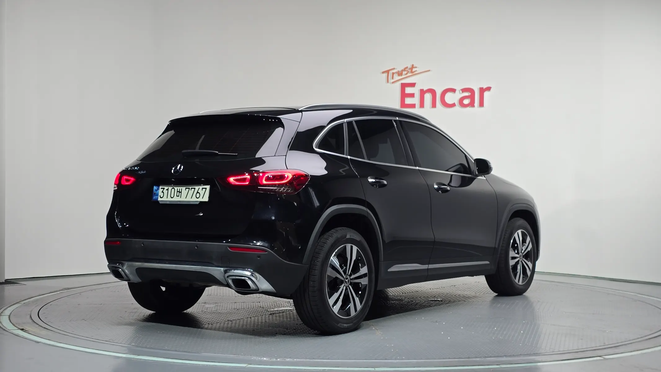 Mercedes-Benz GLA-Class H247 GLA220 2021 2/33