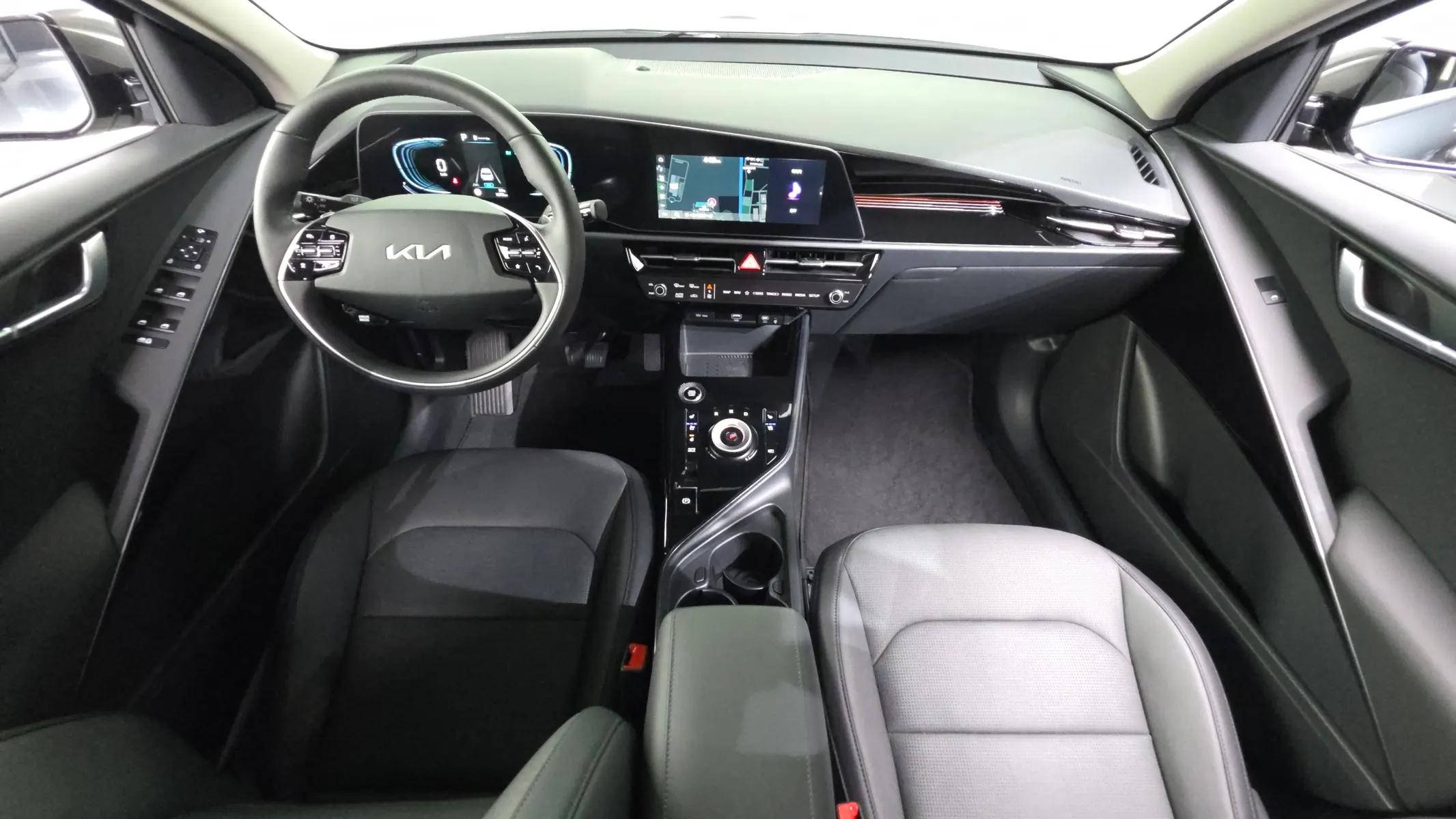 Kia 디 니로 2025 4/5